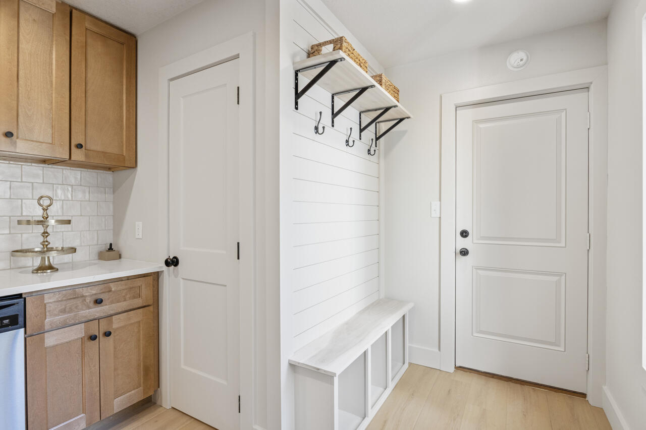 PINEWOOD ESTATES - Residential