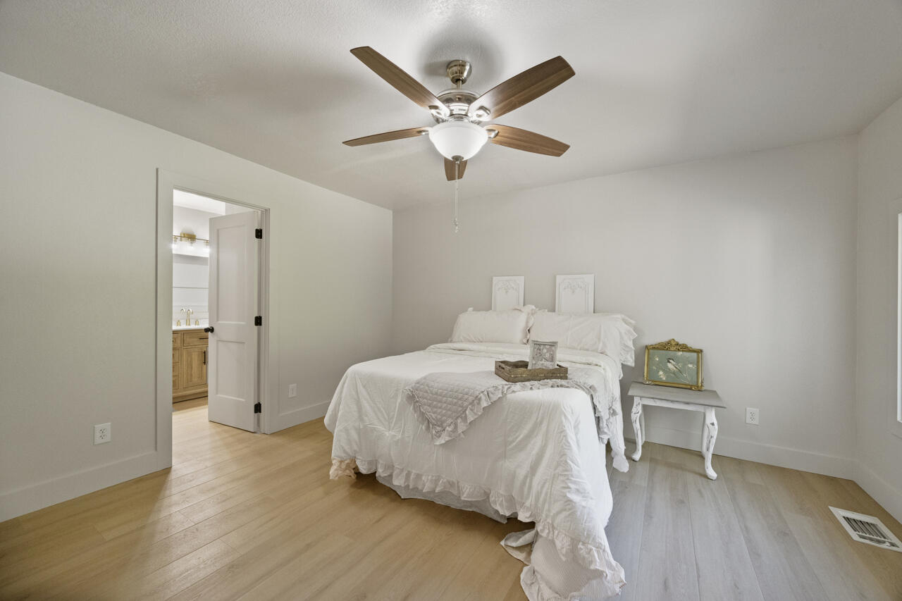 PINEWOOD ESTATES - Residential
