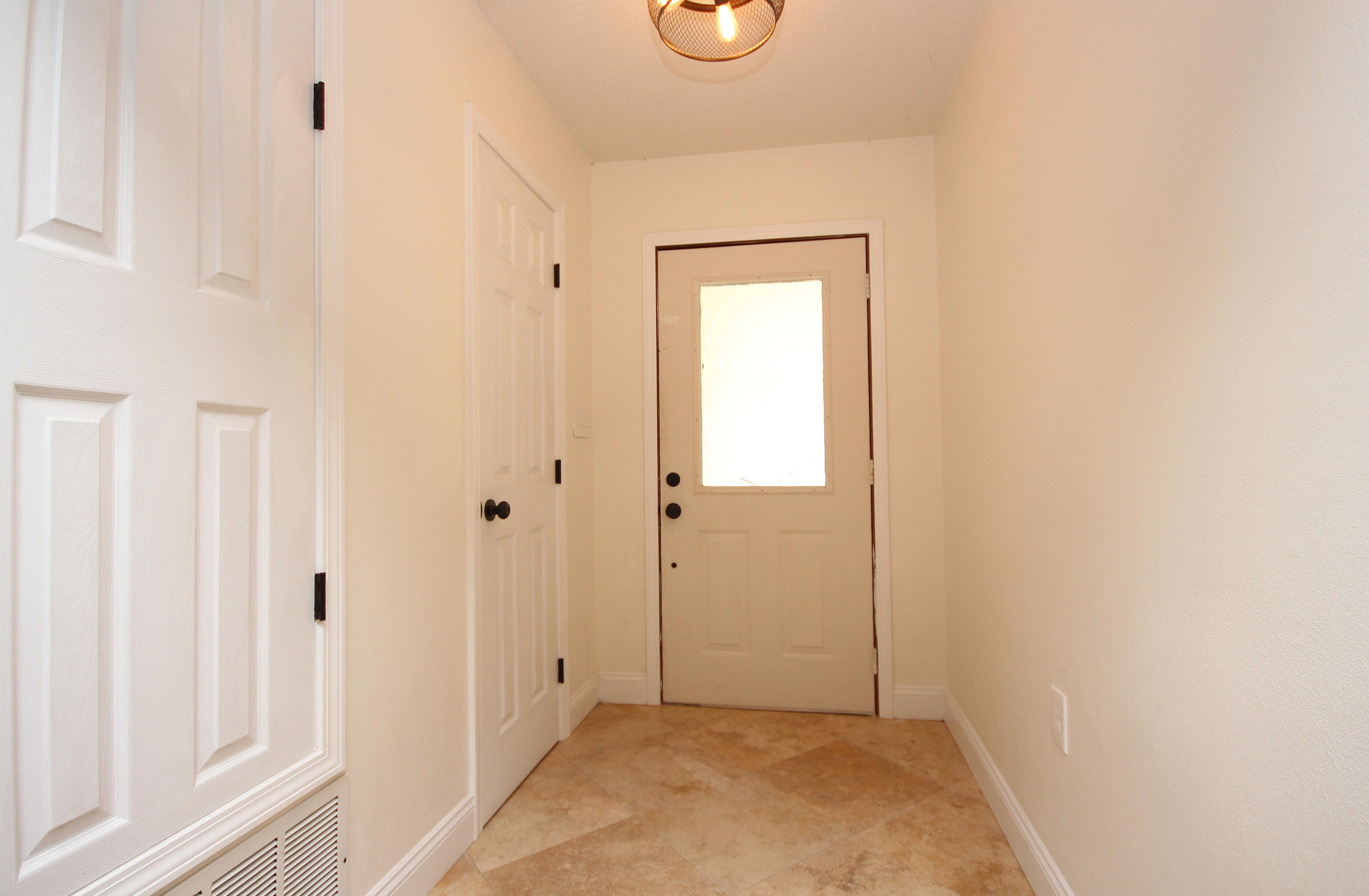 MARY ESTHER MANOR - Residential