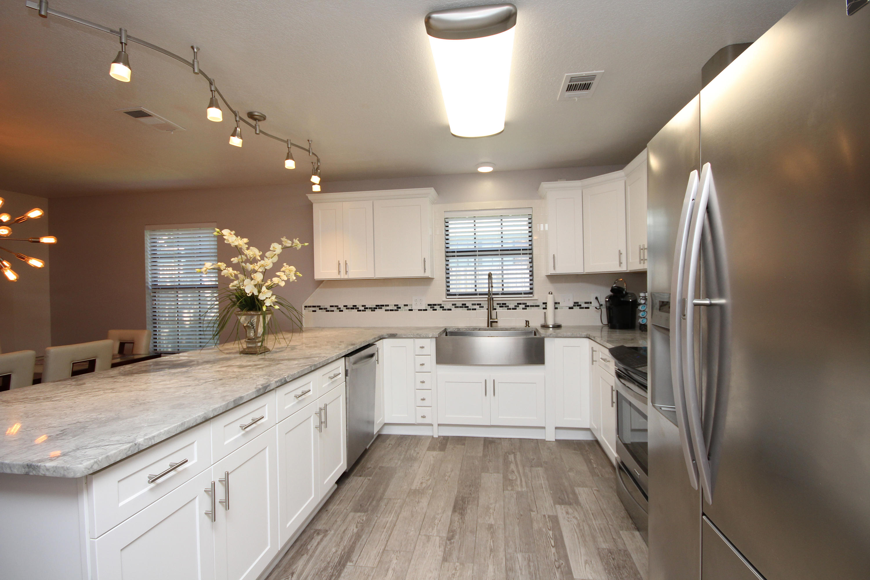 MARY ESTHER MANOR - Residential