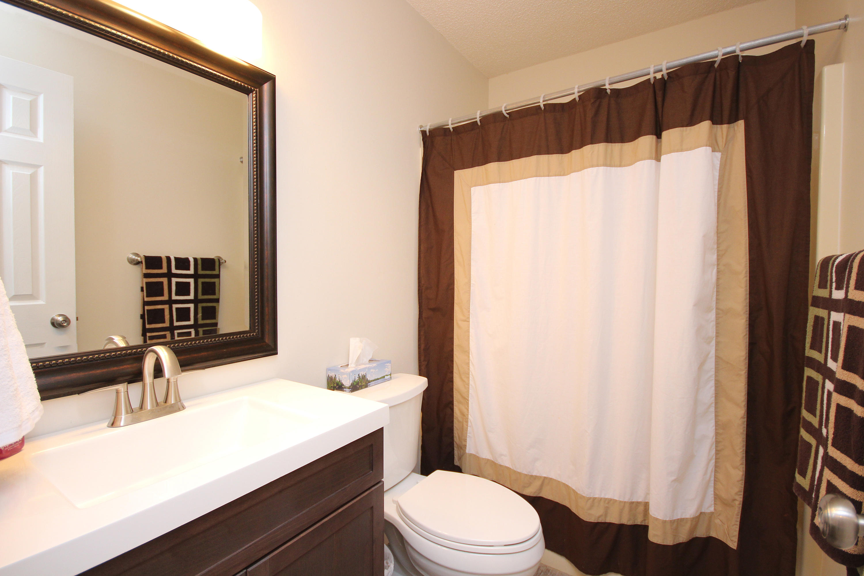 MARY ESTHER MANOR - Residential