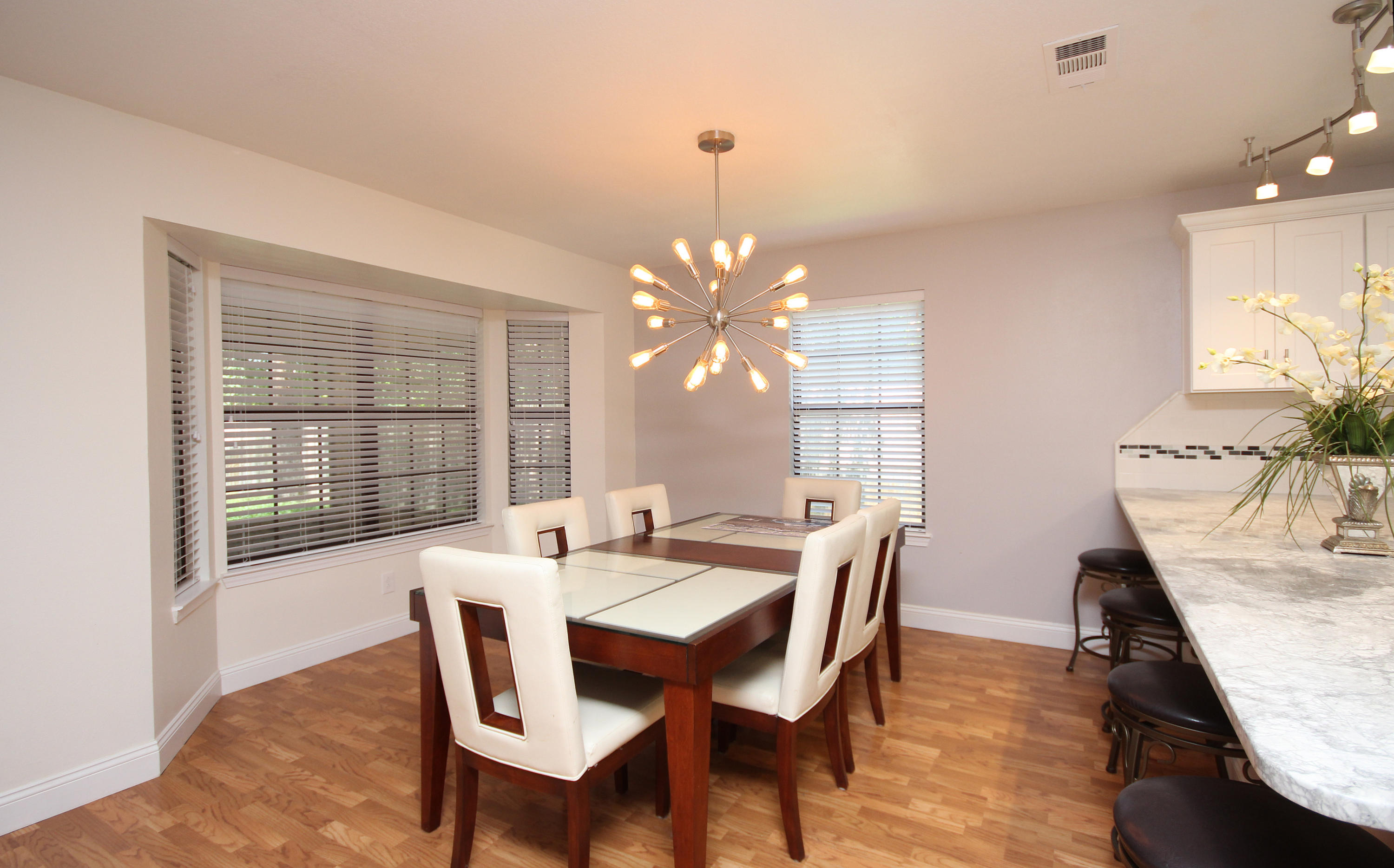 MARY ESTHER MANOR - Residential