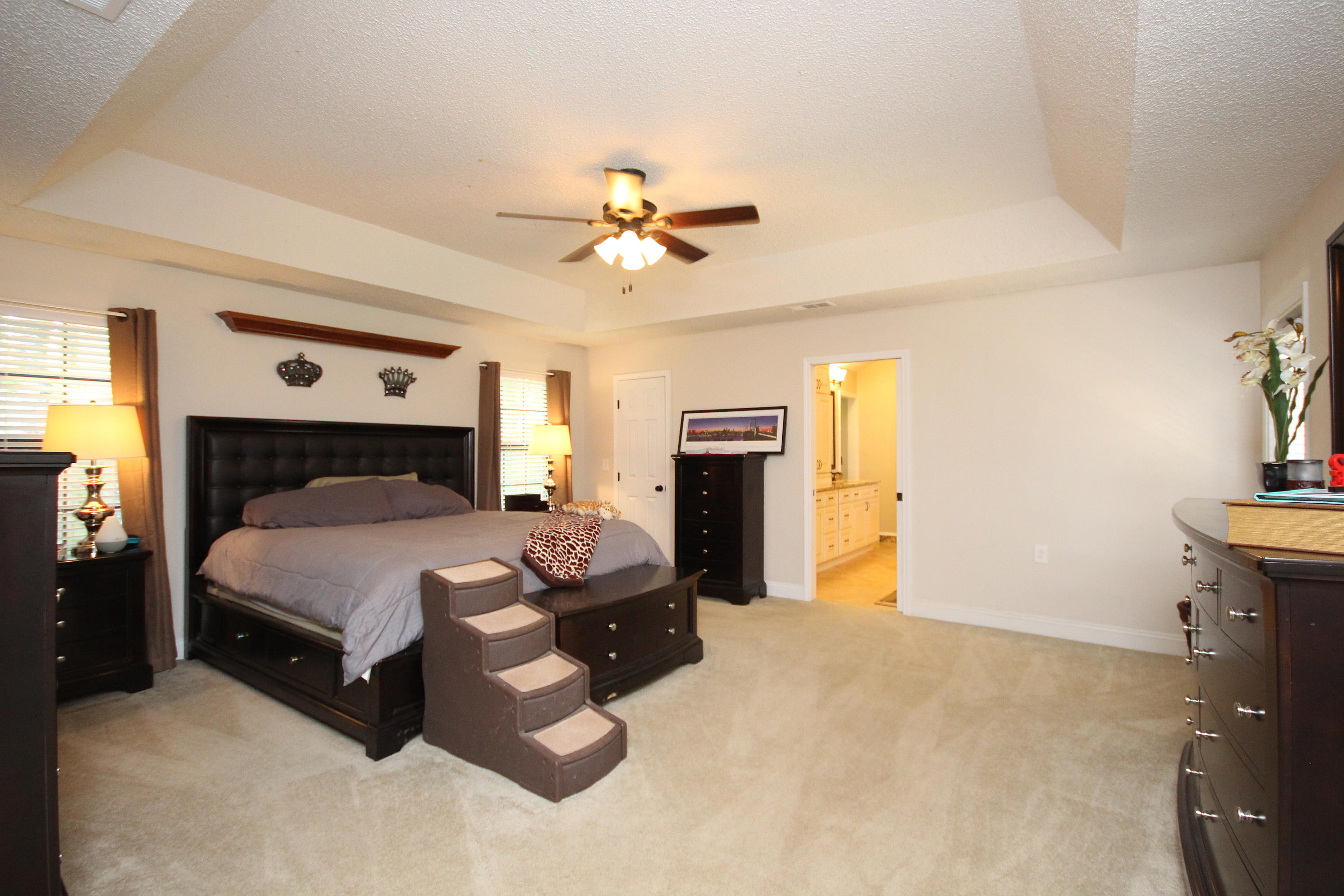 MARY ESTHER MANOR - Residential