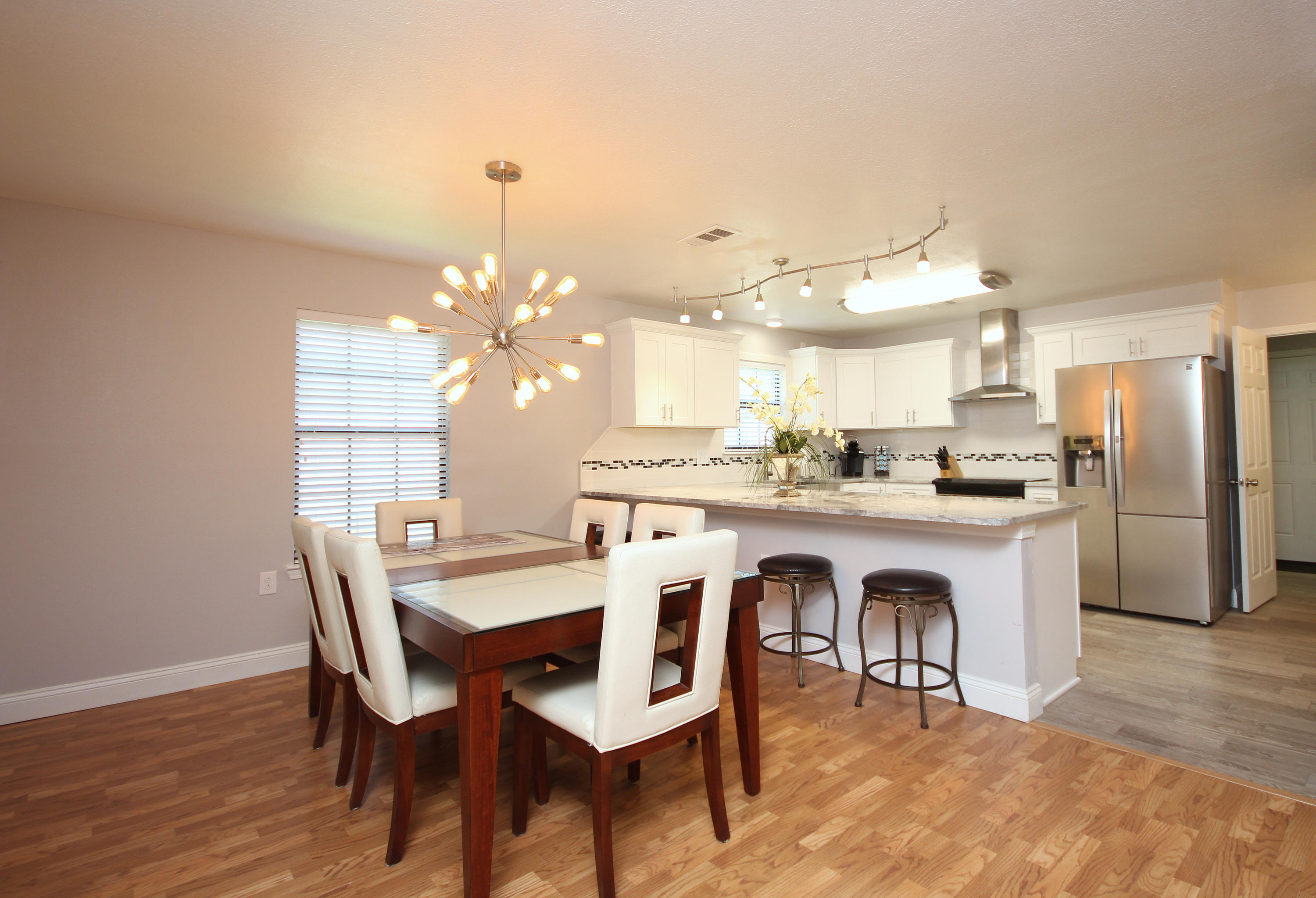 MARY ESTHER MANOR - Residential