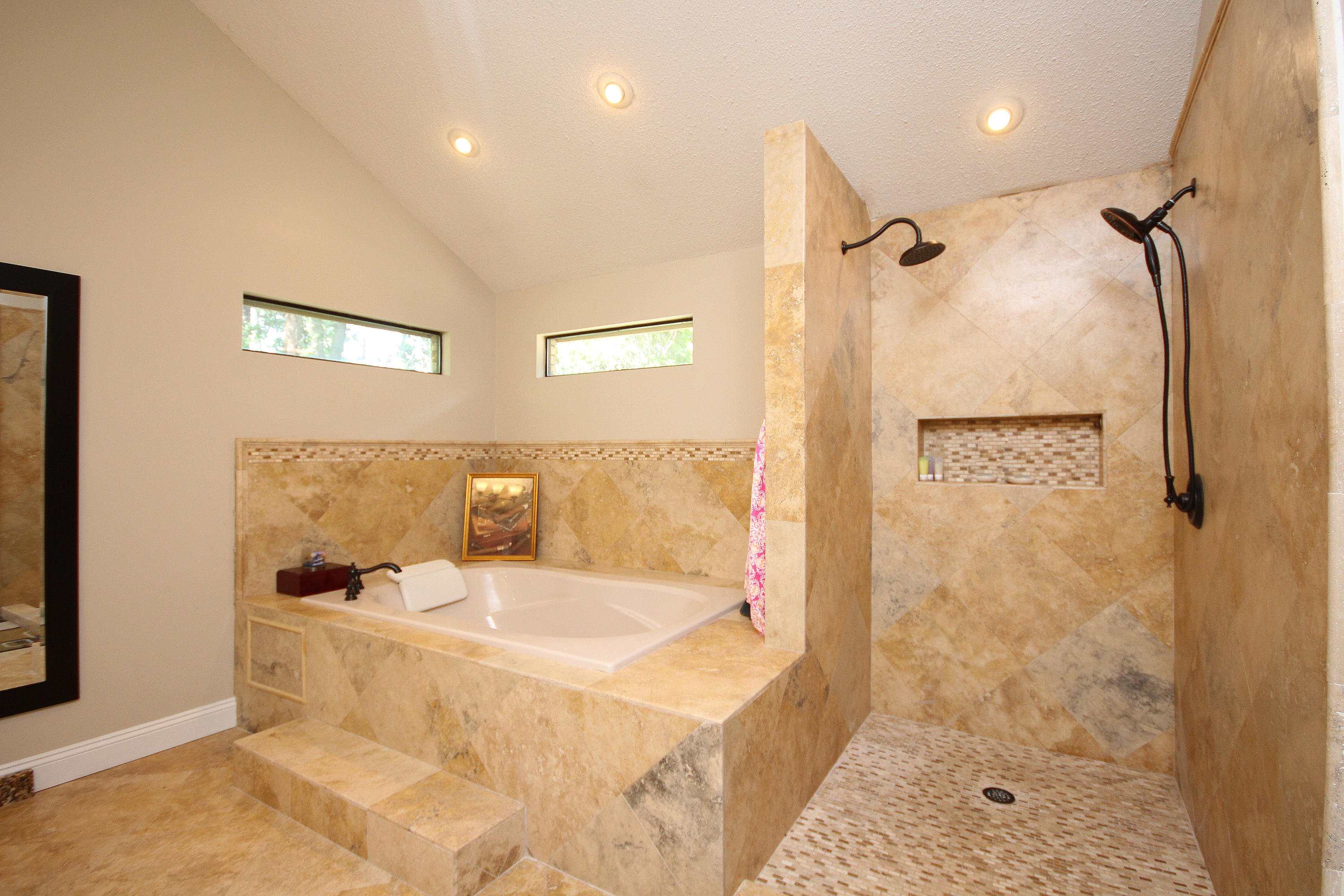 MARY ESTHER MANOR - Residential