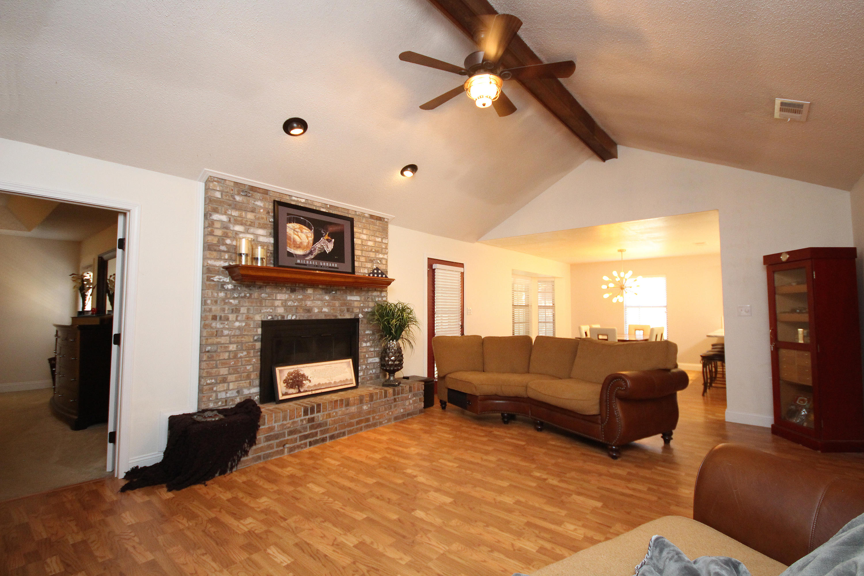 MARY ESTHER MANOR - Residential