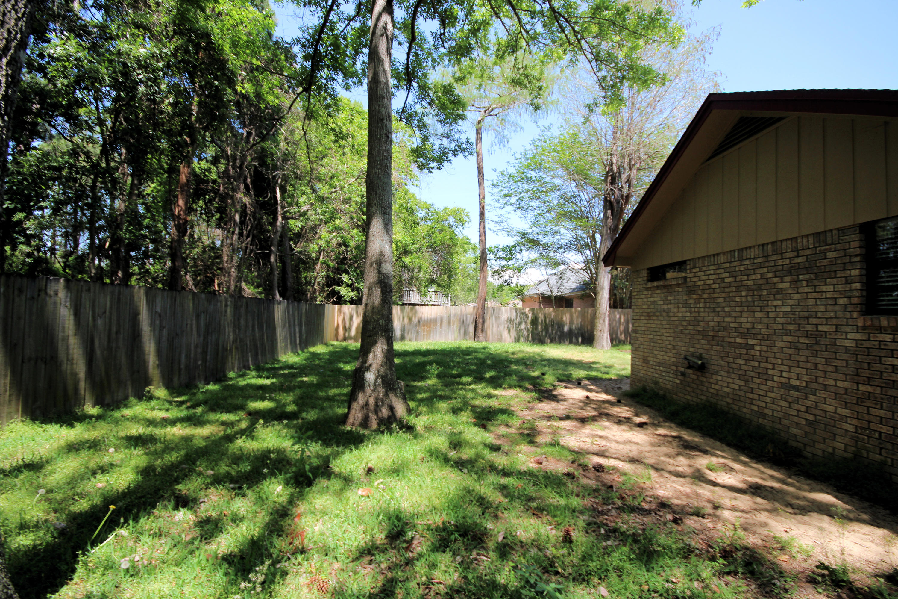 MARY ESTHER MANOR - Residential