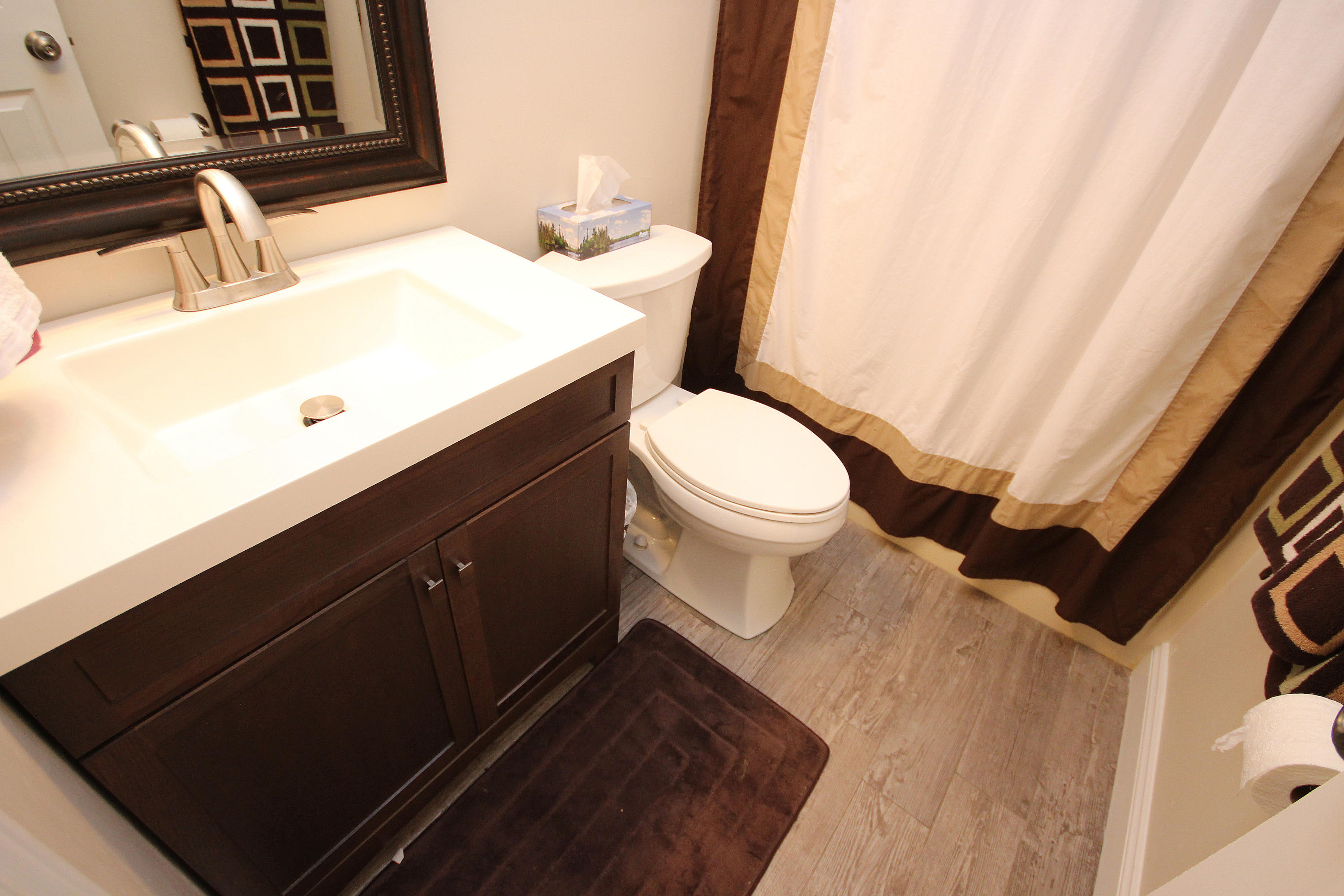 MARY ESTHER MANOR - Residential