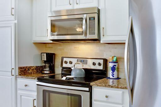 SILVER BEACH TOWERS - Residential