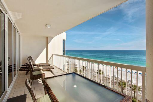 SILVER BEACH TOWERS - Residential