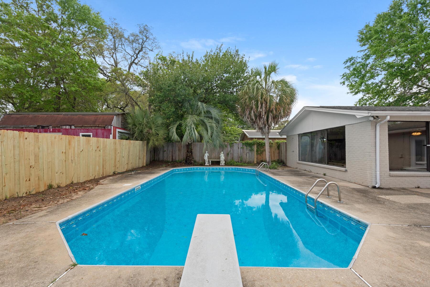 MID PINES - Residential