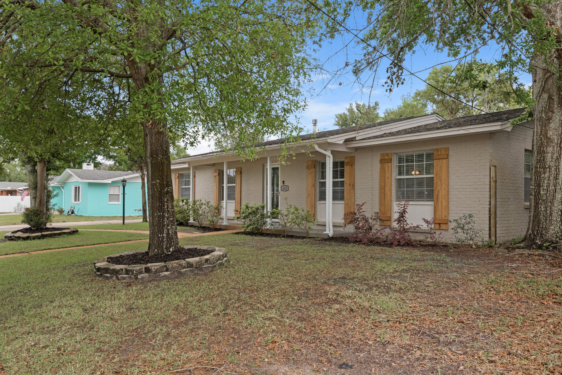 MID PINES - Residential