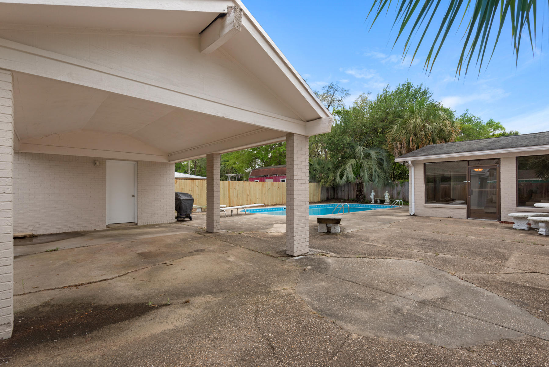 MID PINES - Residential