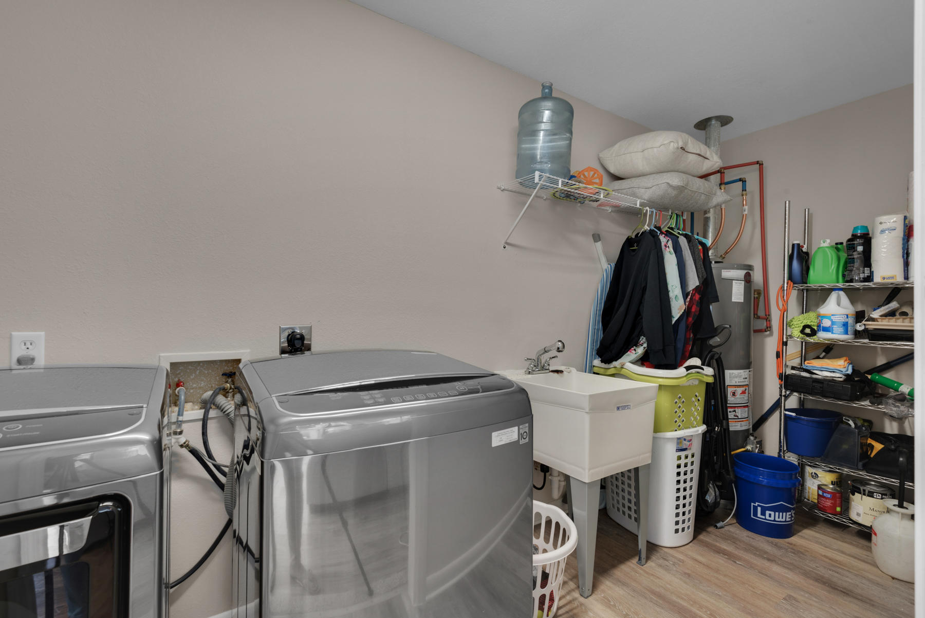 MID PINES - Residential