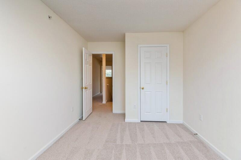 ROLLING PINES - Residential
