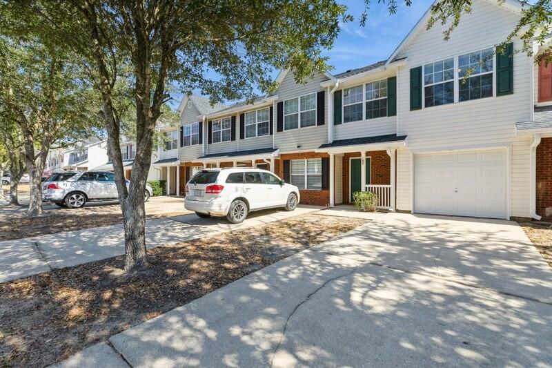 ROLLING PINES - Residential