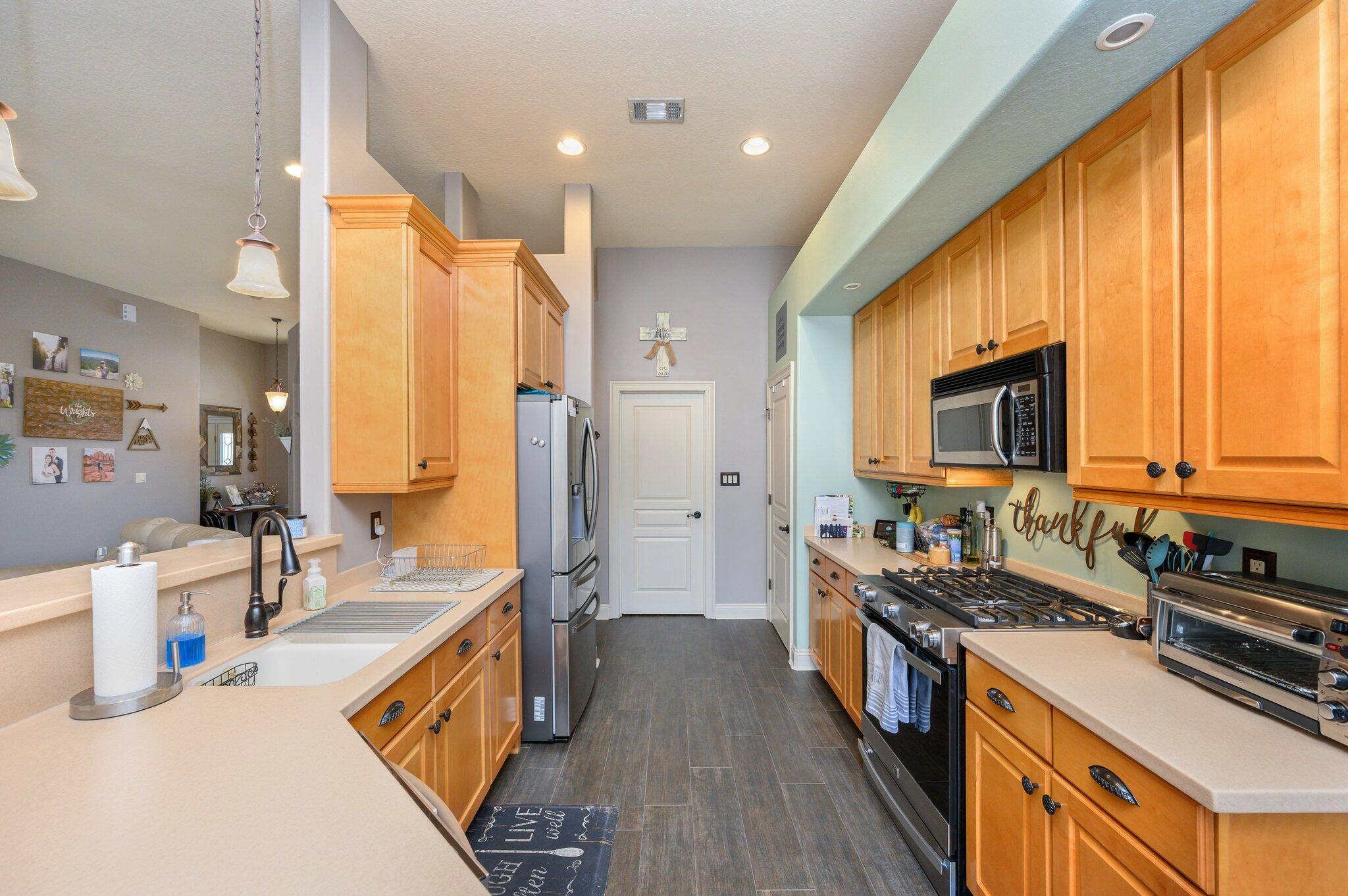 CHARDONNAY ESTATES - Residential