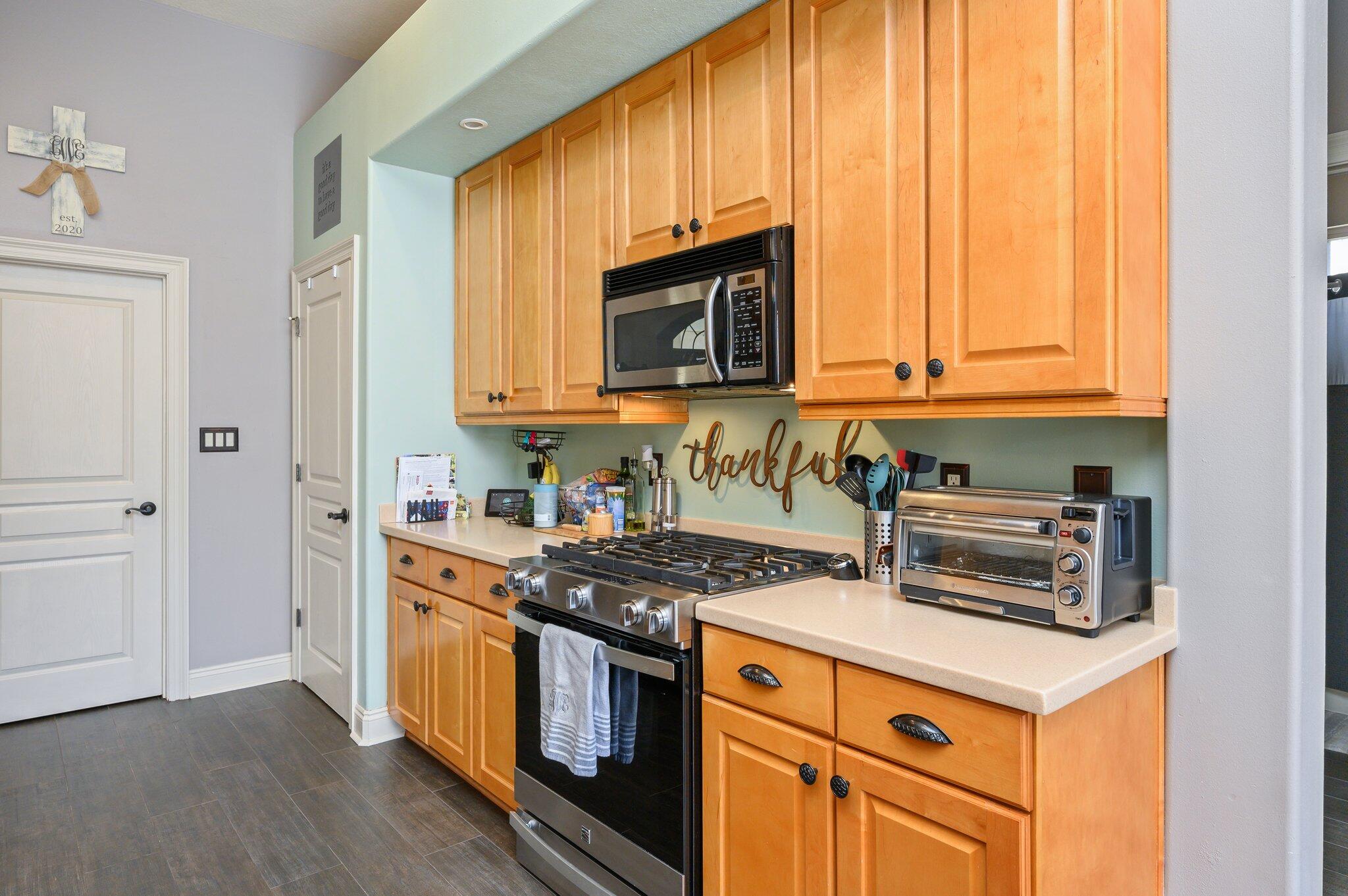 CHARDONNAY ESTATES - Residential