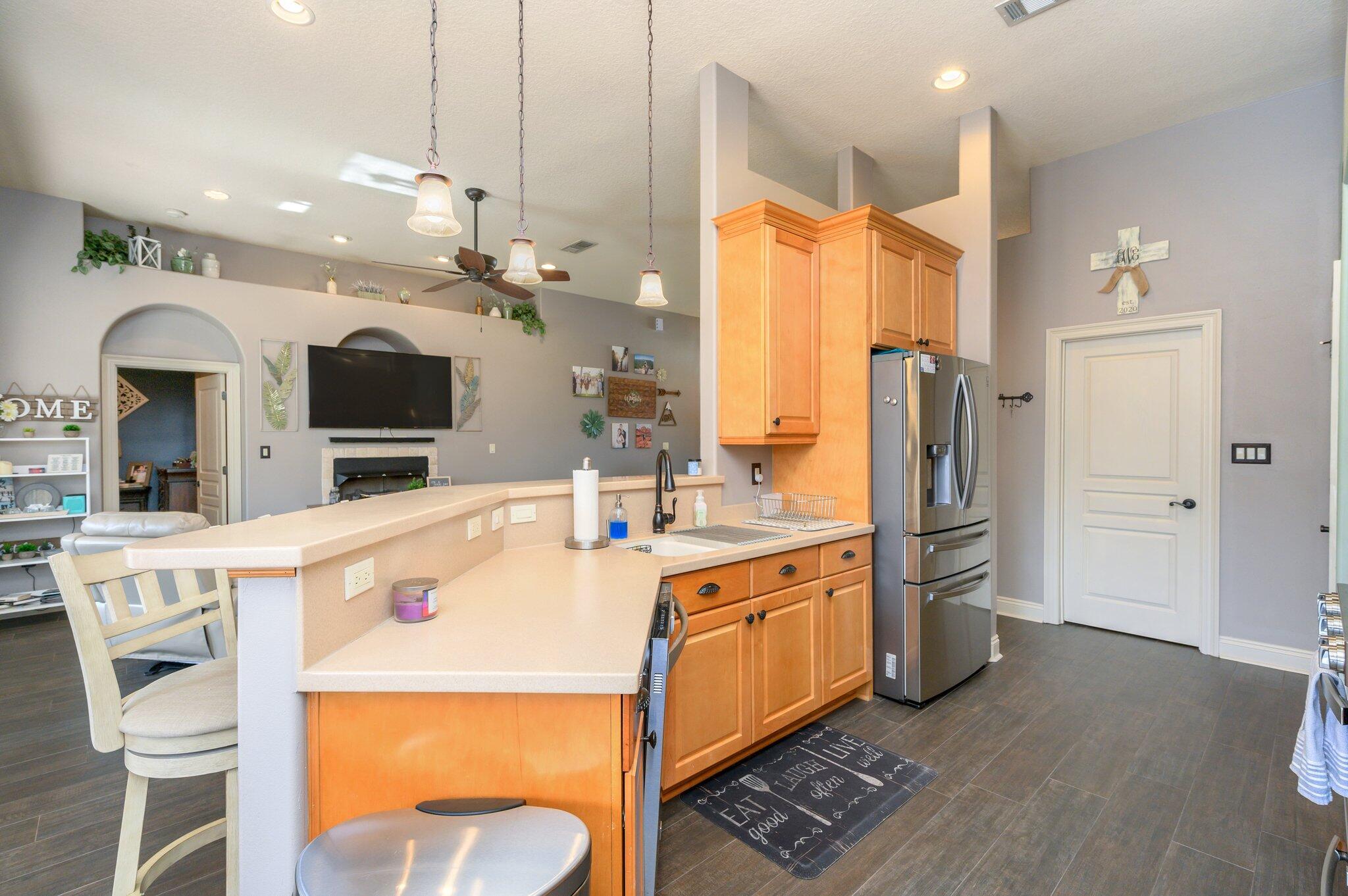 CHARDONNAY ESTATES - Residential