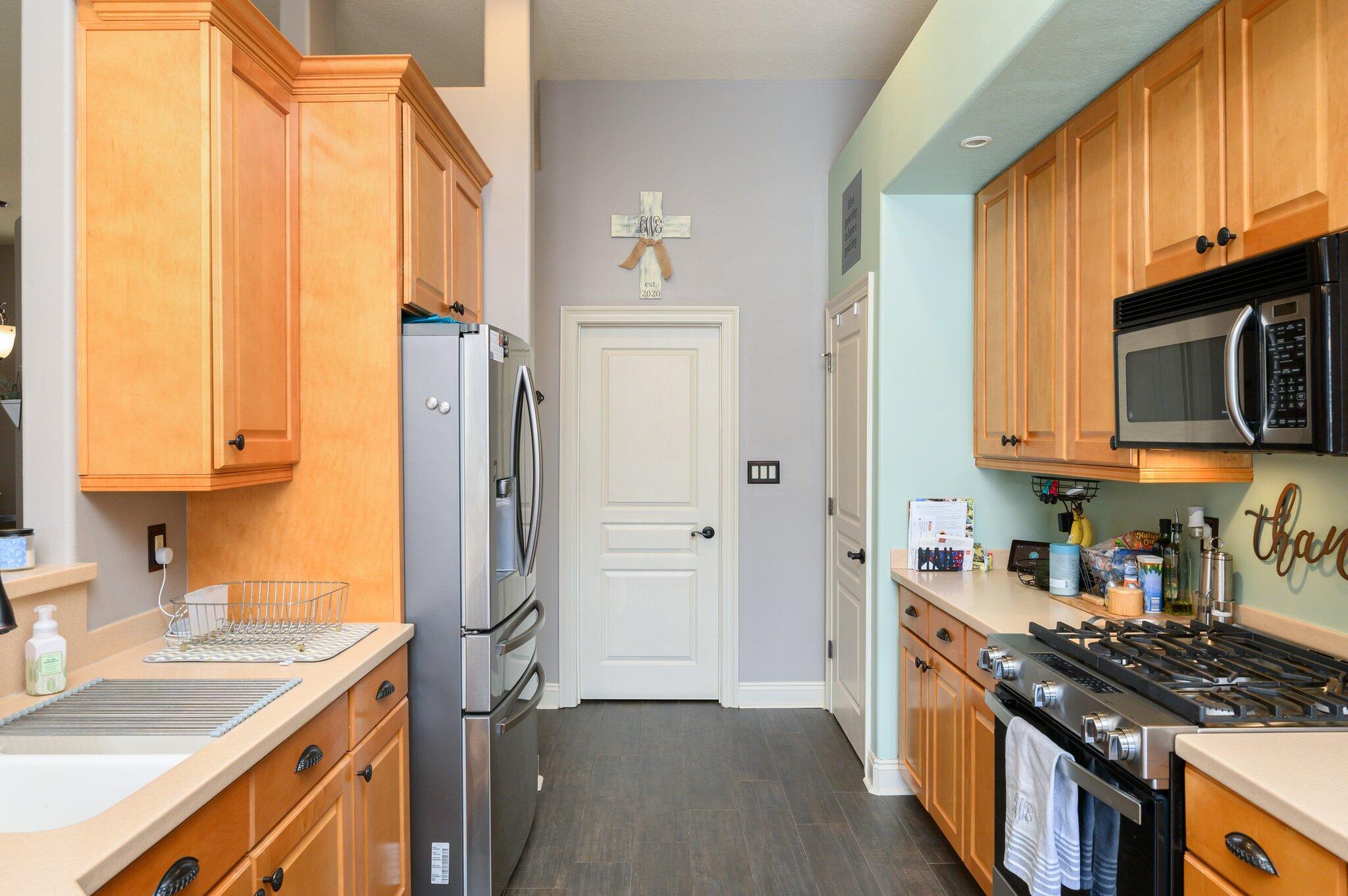 CHARDONNAY ESTATES - Residential