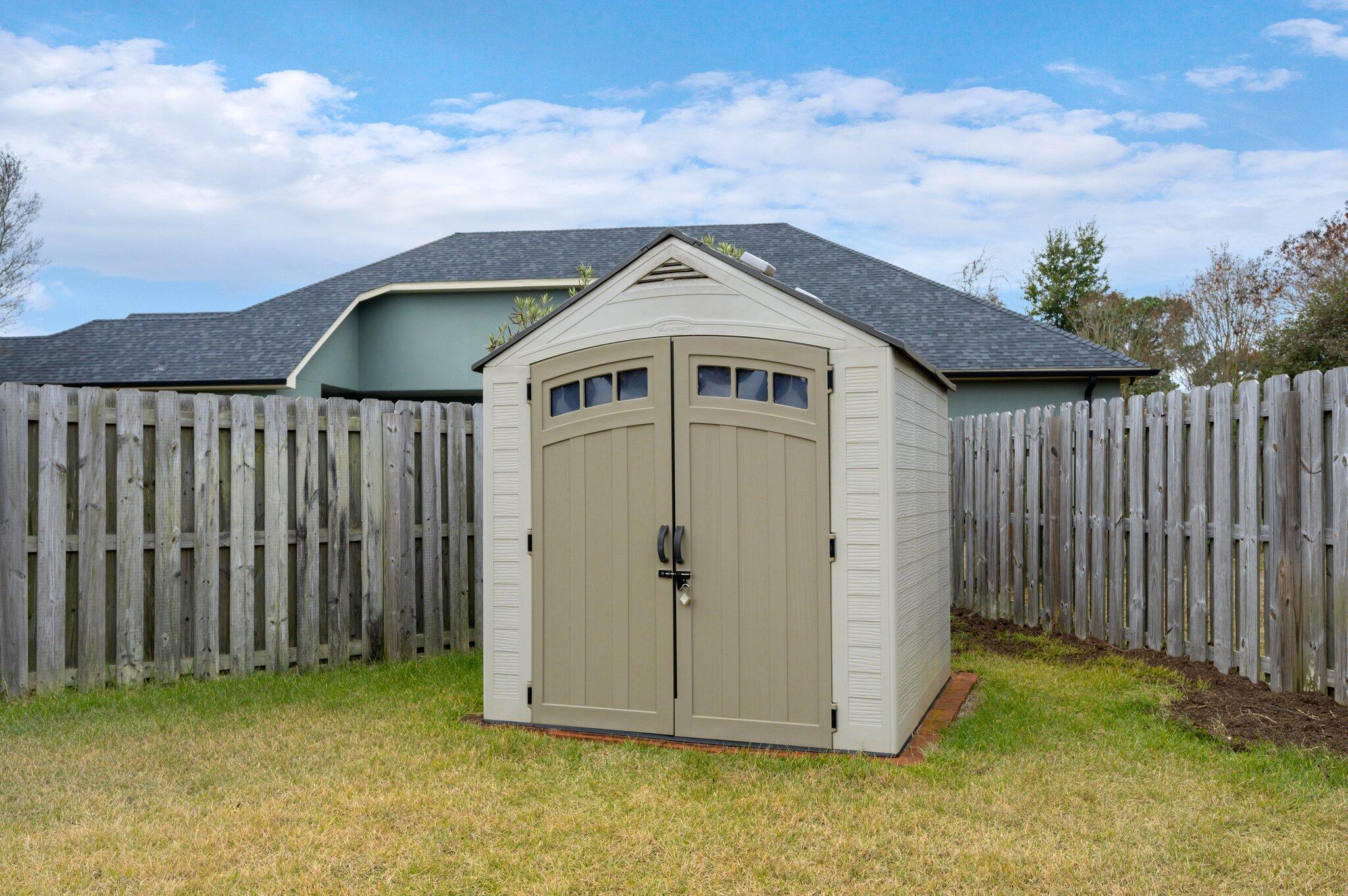 CHARDONNAY ESTATES - Residential