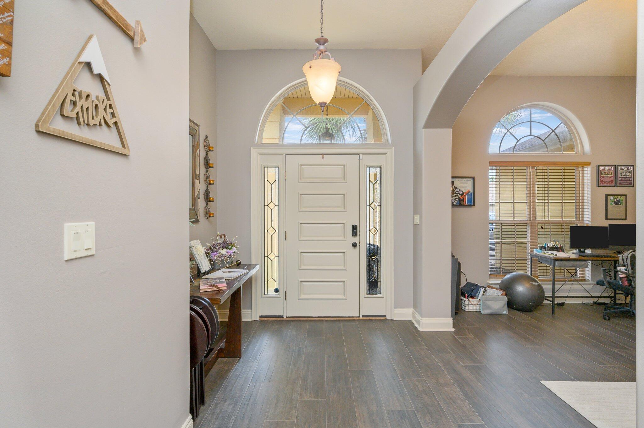 CHARDONNAY ESTATES - Residential