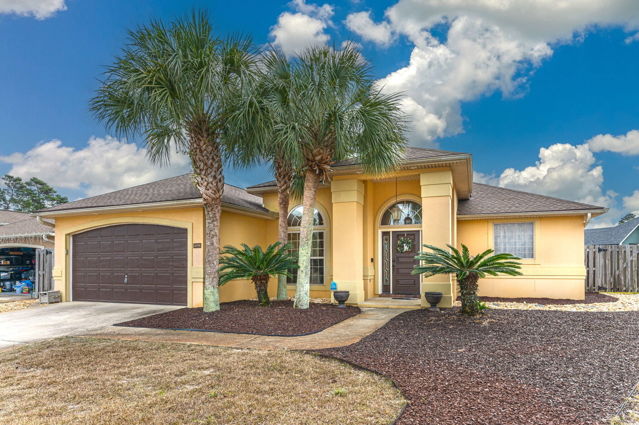 CHARDONNAY ESTATES - Residential