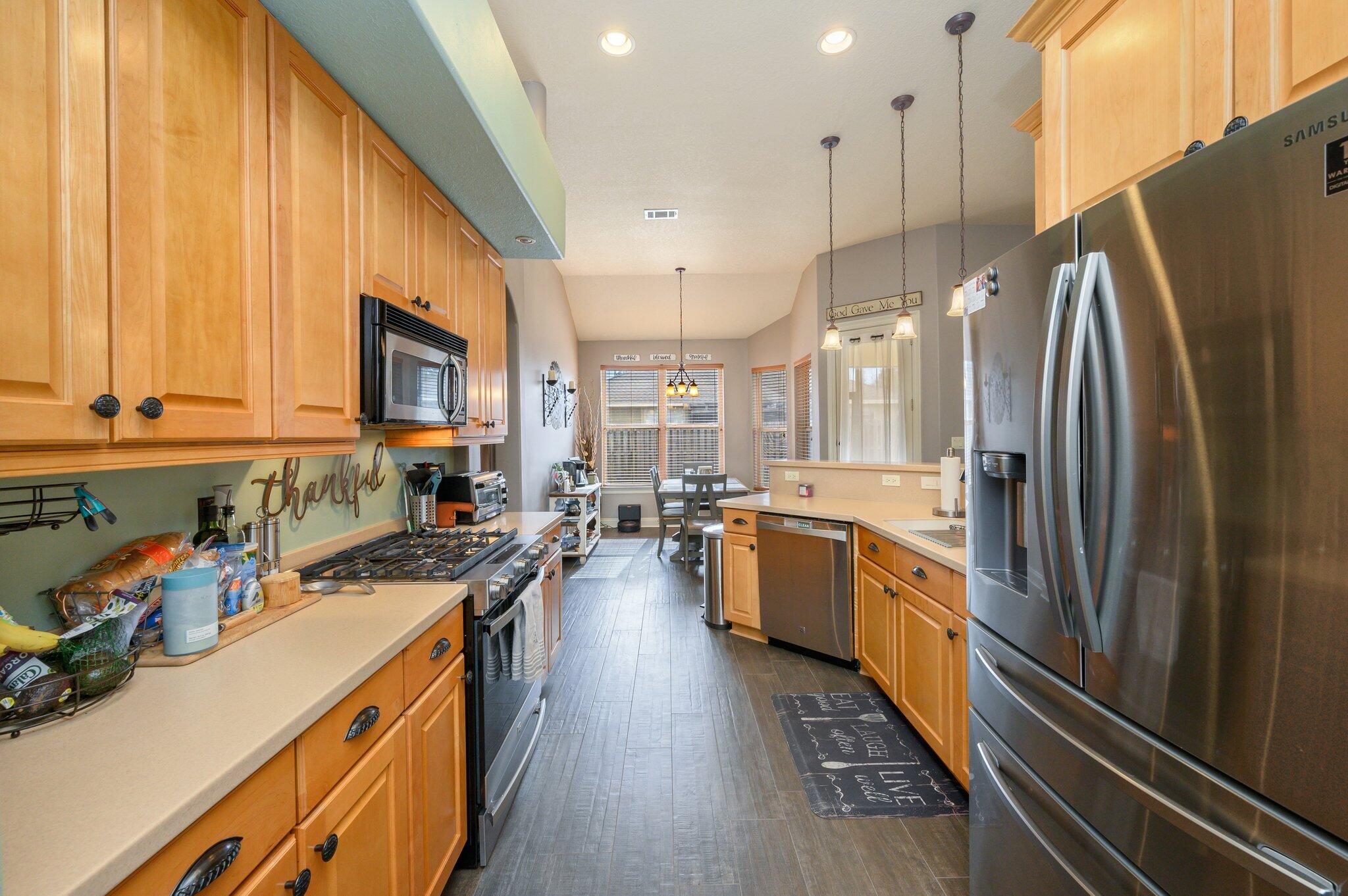 CHARDONNAY ESTATES - Residential