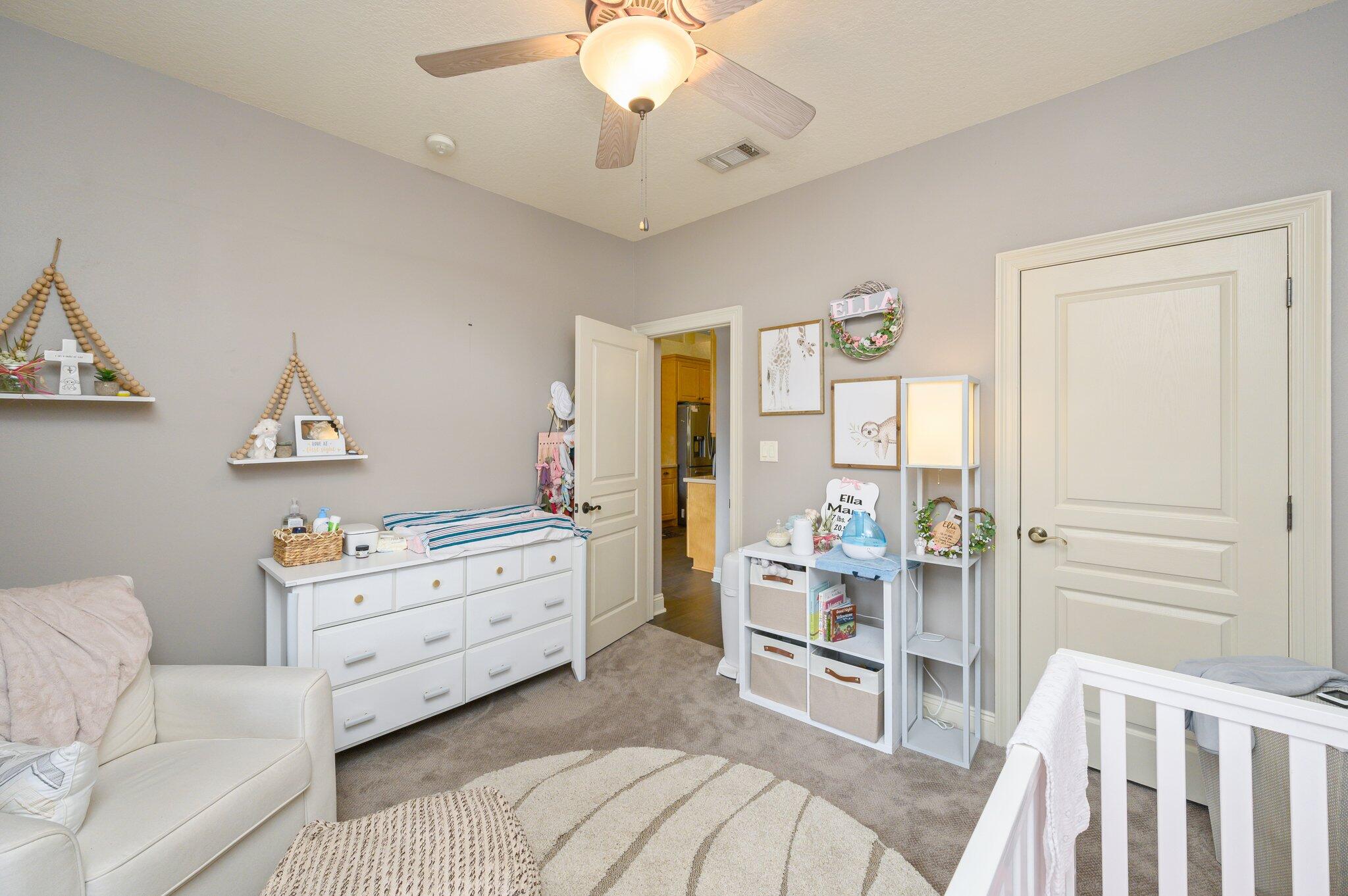 CHARDONNAY ESTATES - Residential