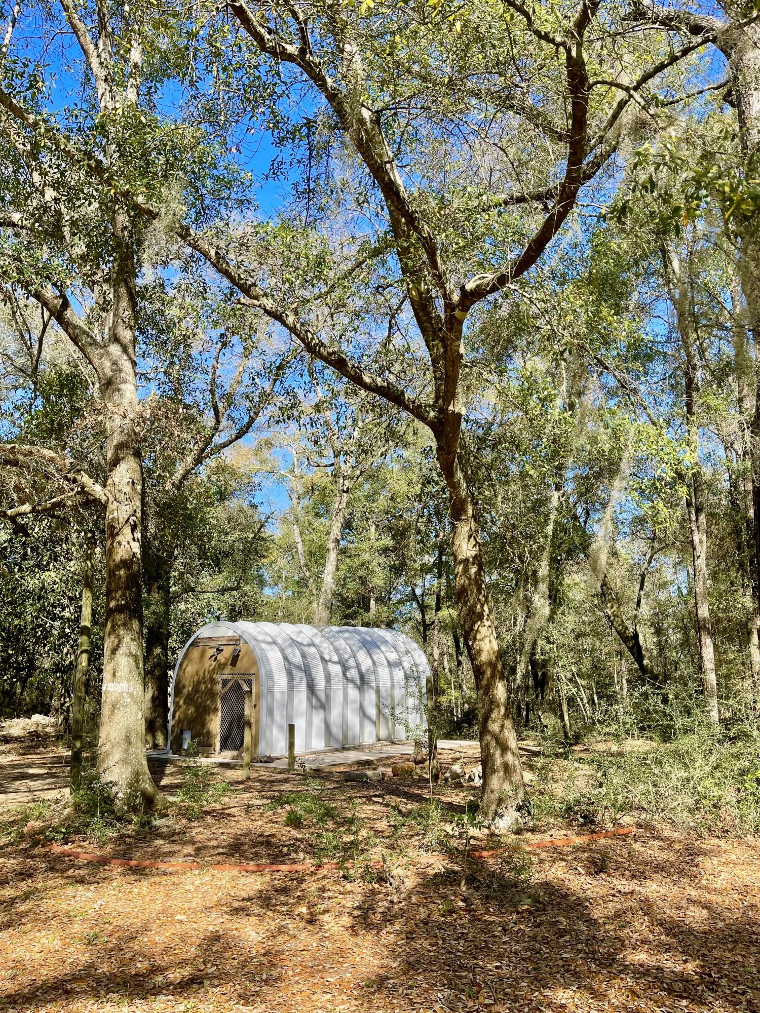 METES & BOUNDS - Land