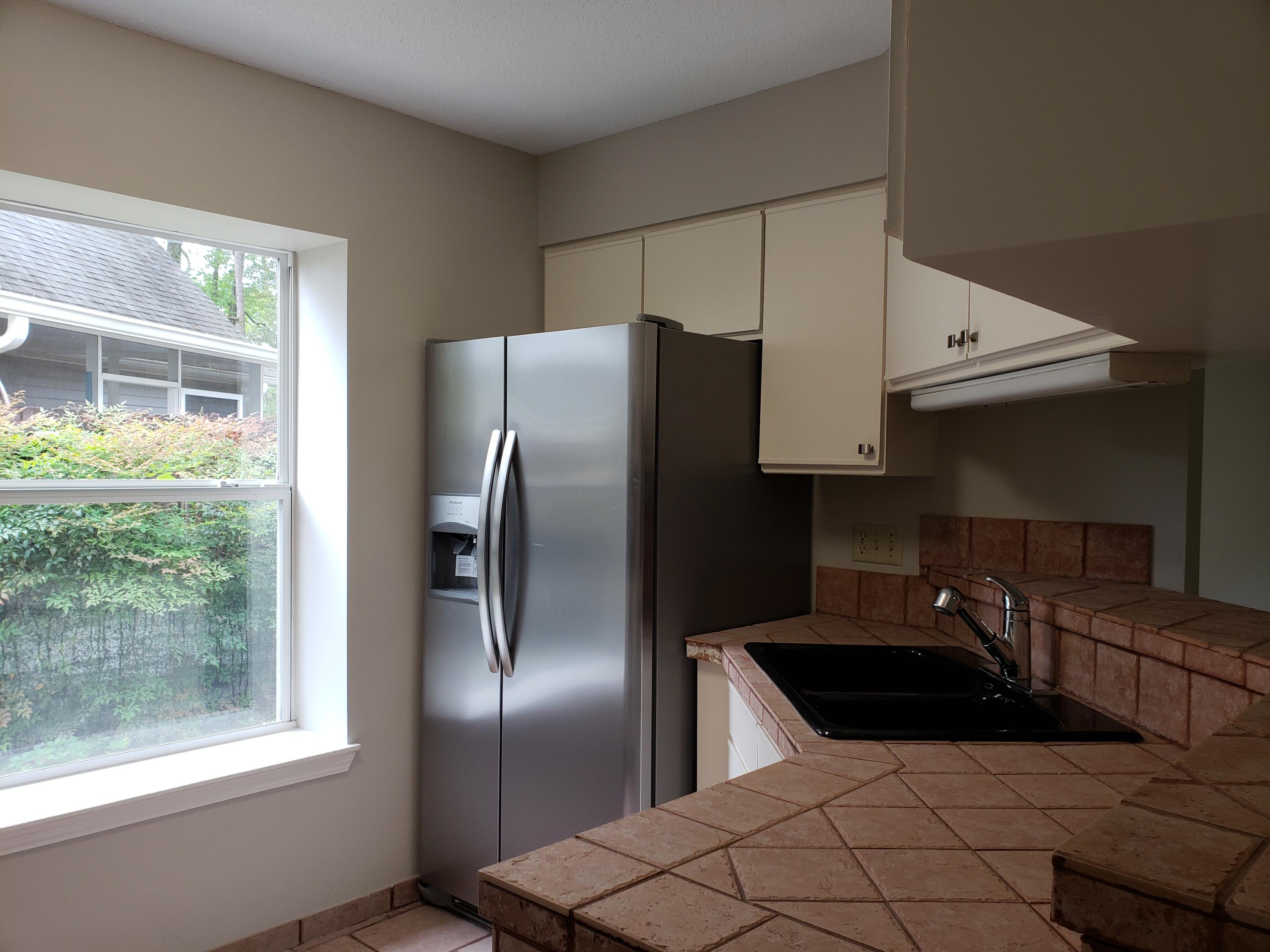 KELLY HILL ESTATES - Residential Lease