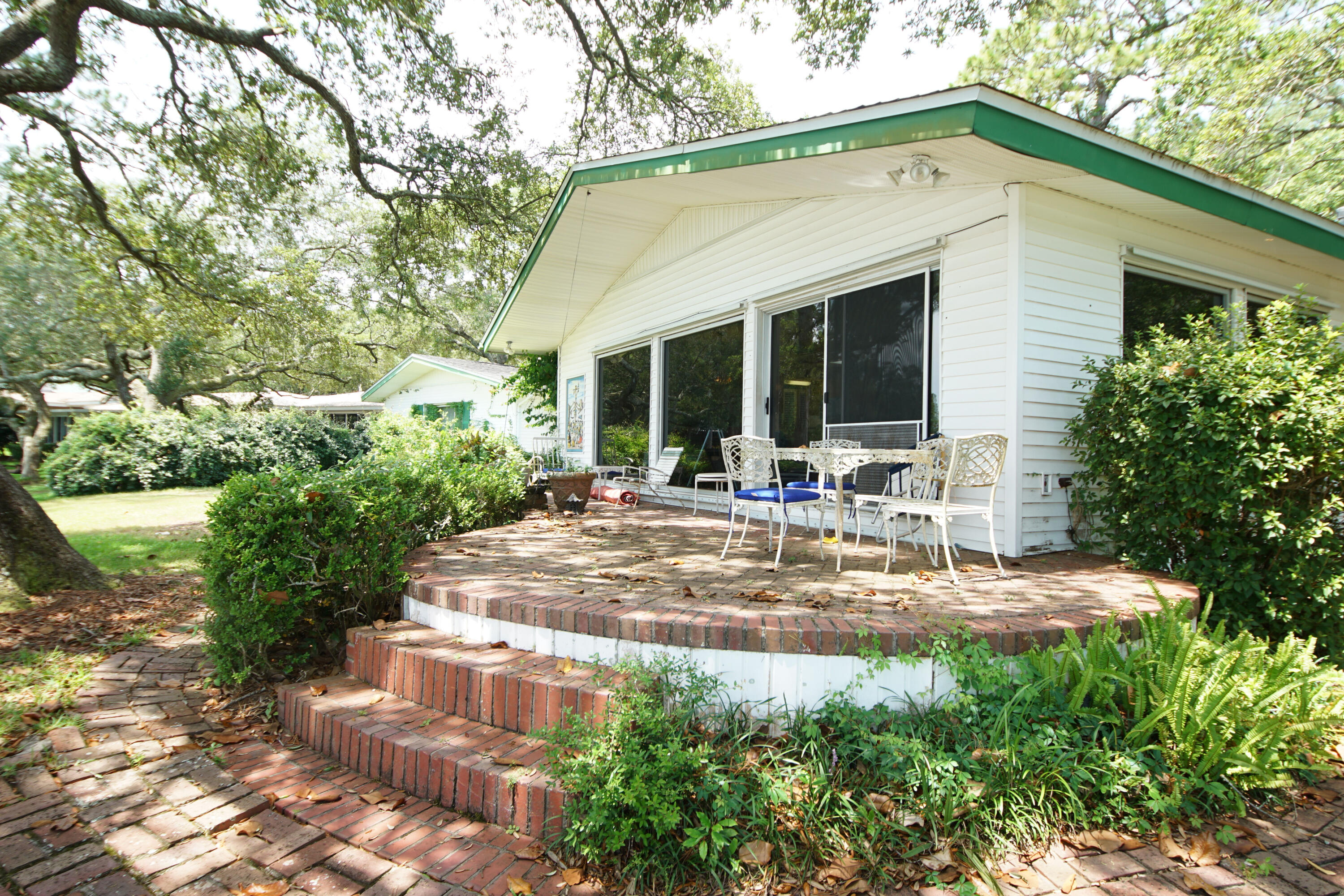 POQUITO BAYOU - Residential