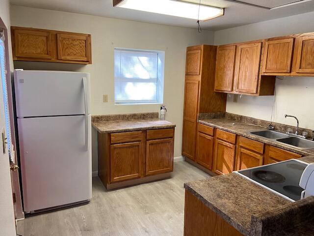 VALPARAISO PINECREST 6 - Residential Lease