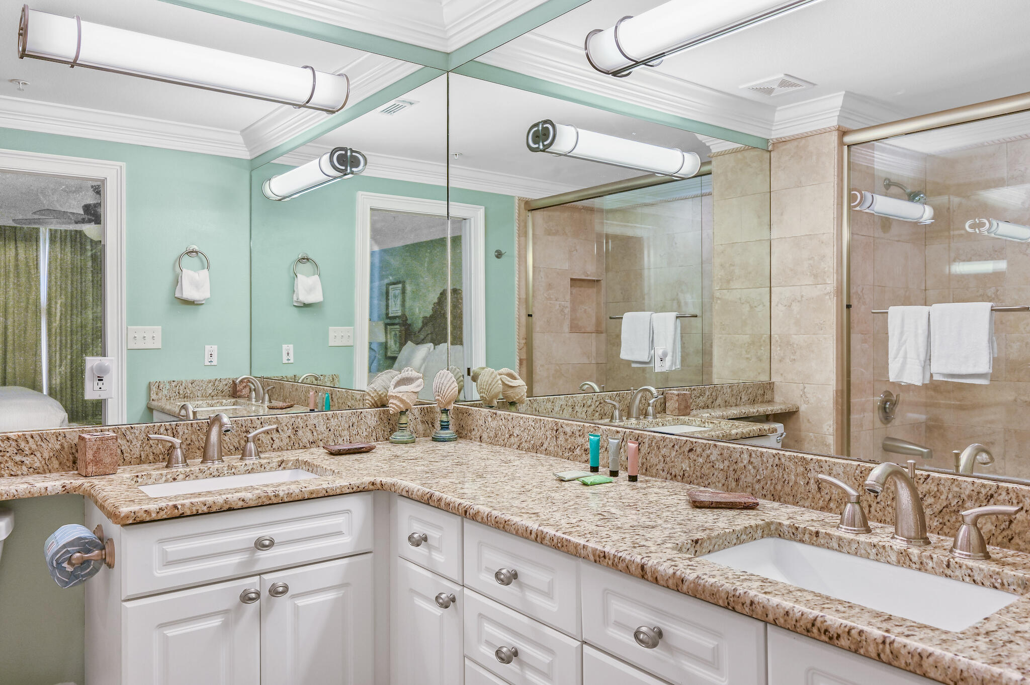 CRYSTAL DUNES CONDO - Residential