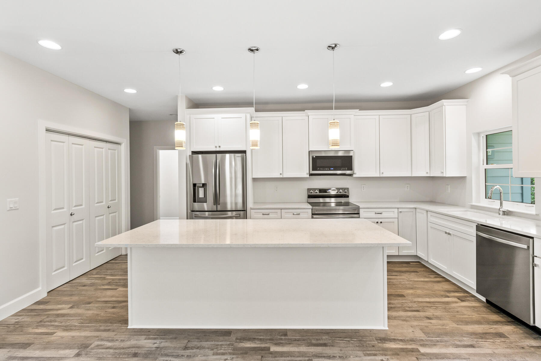 MACK BAYOU ESTATES - Residential