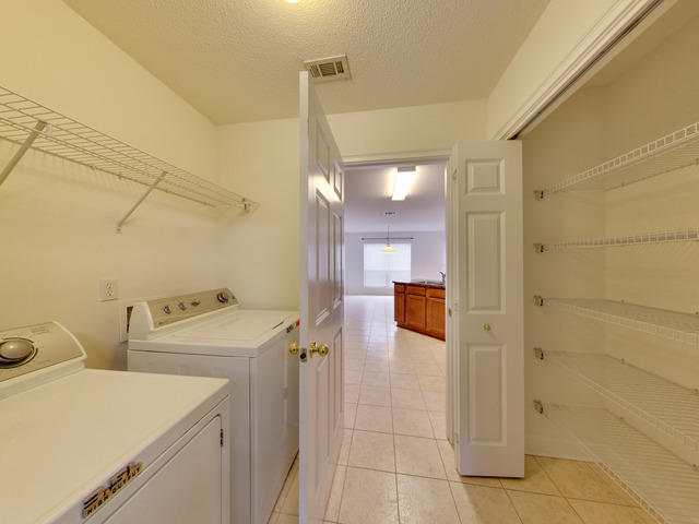 SUMMERWOOD - Residential