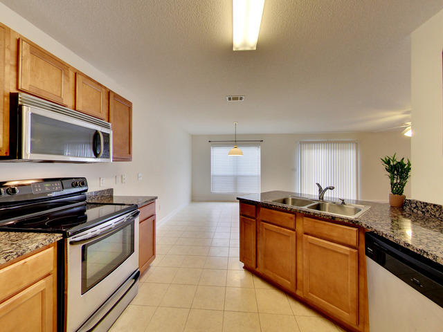 SUMMERWOOD - Residential