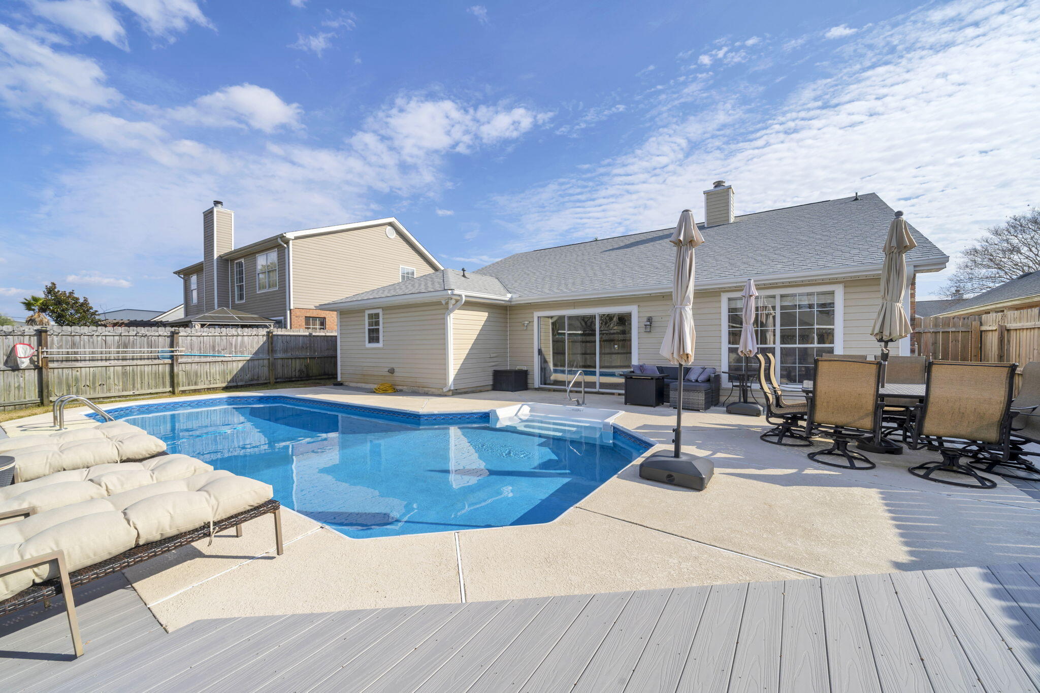 HARBOR BREEZE 1ST ADDN - Residential