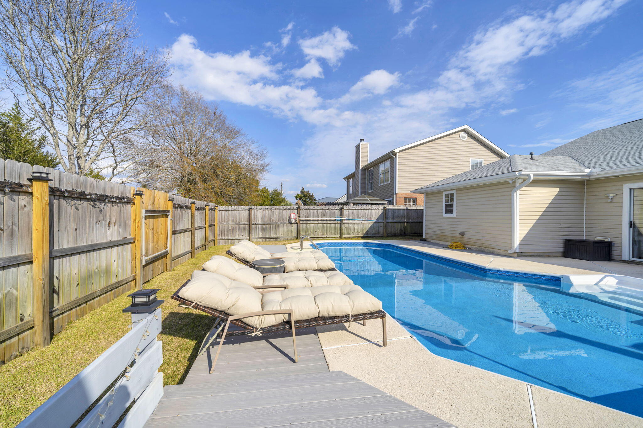 HARBOR BREEZE 1ST ADDN - Residential