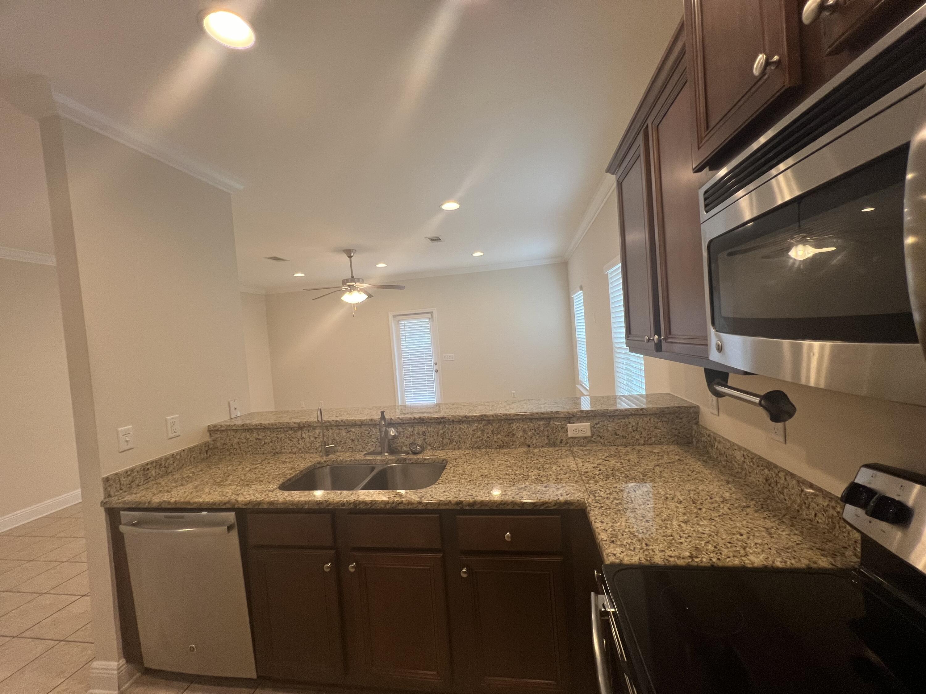 WATER OAKS T/H - Residential Lease