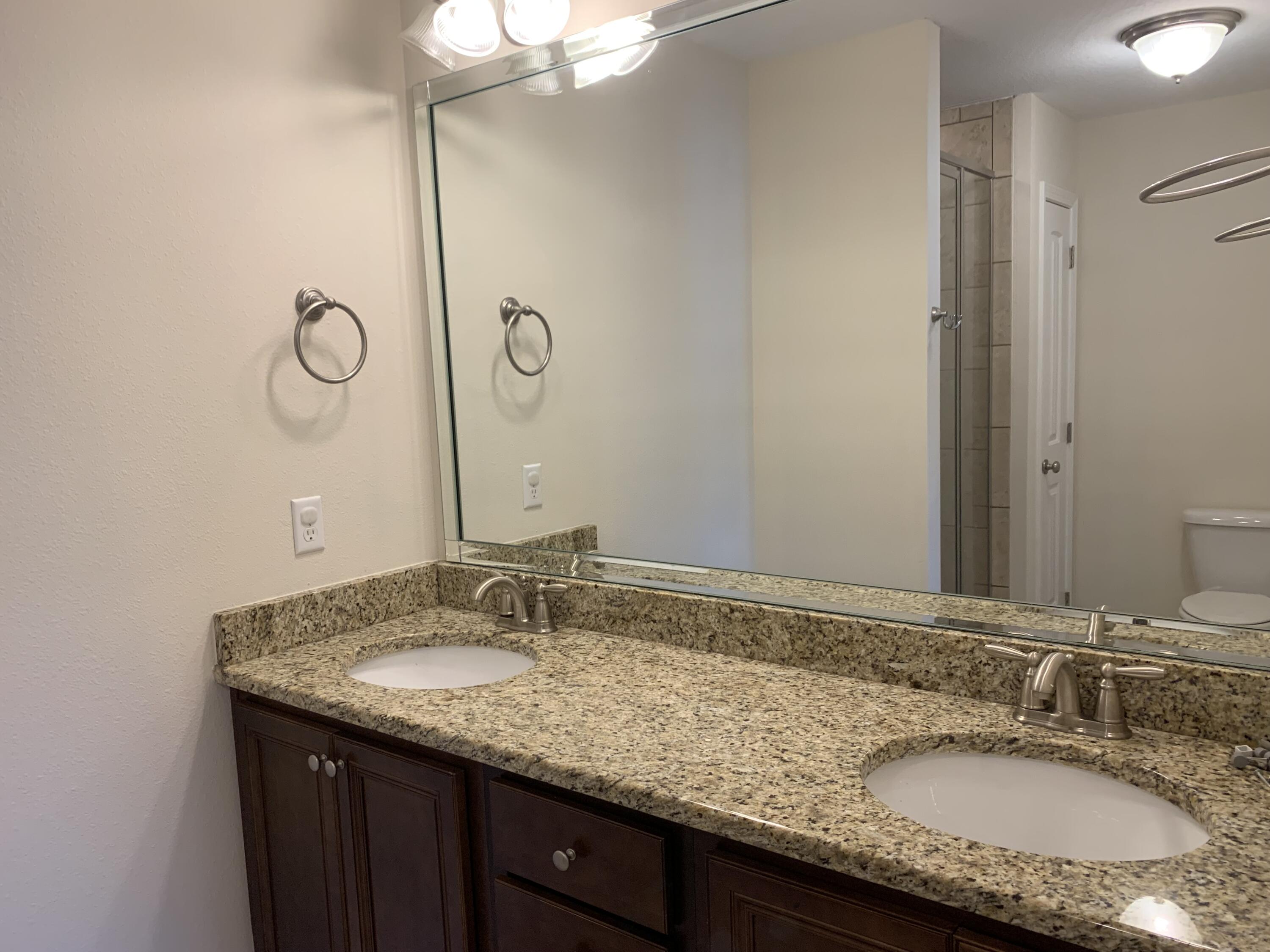 WATER OAKS T/H - Residential Lease