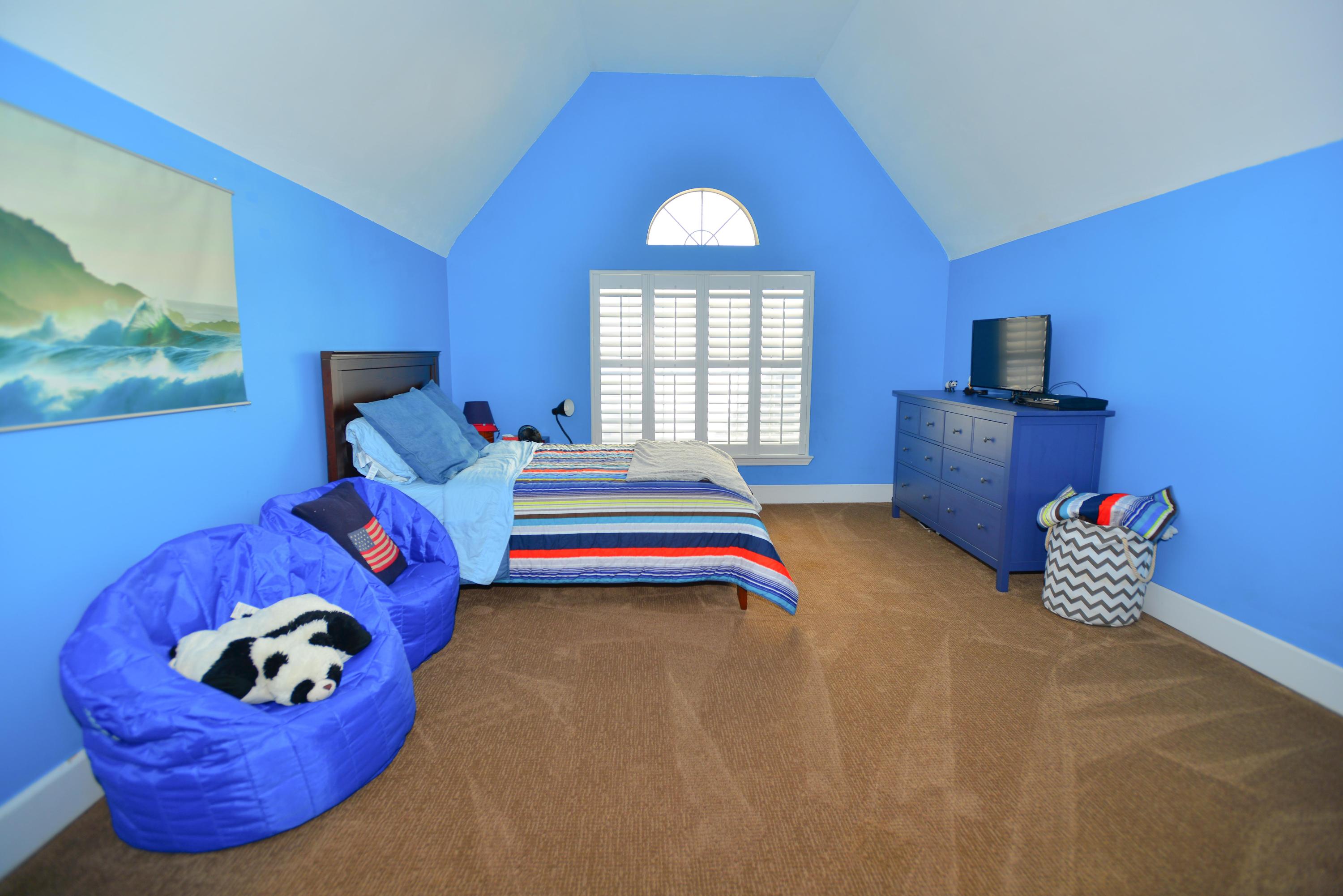 VILLAGE OF BOLTON AT BLUEWATER BAY - Residential