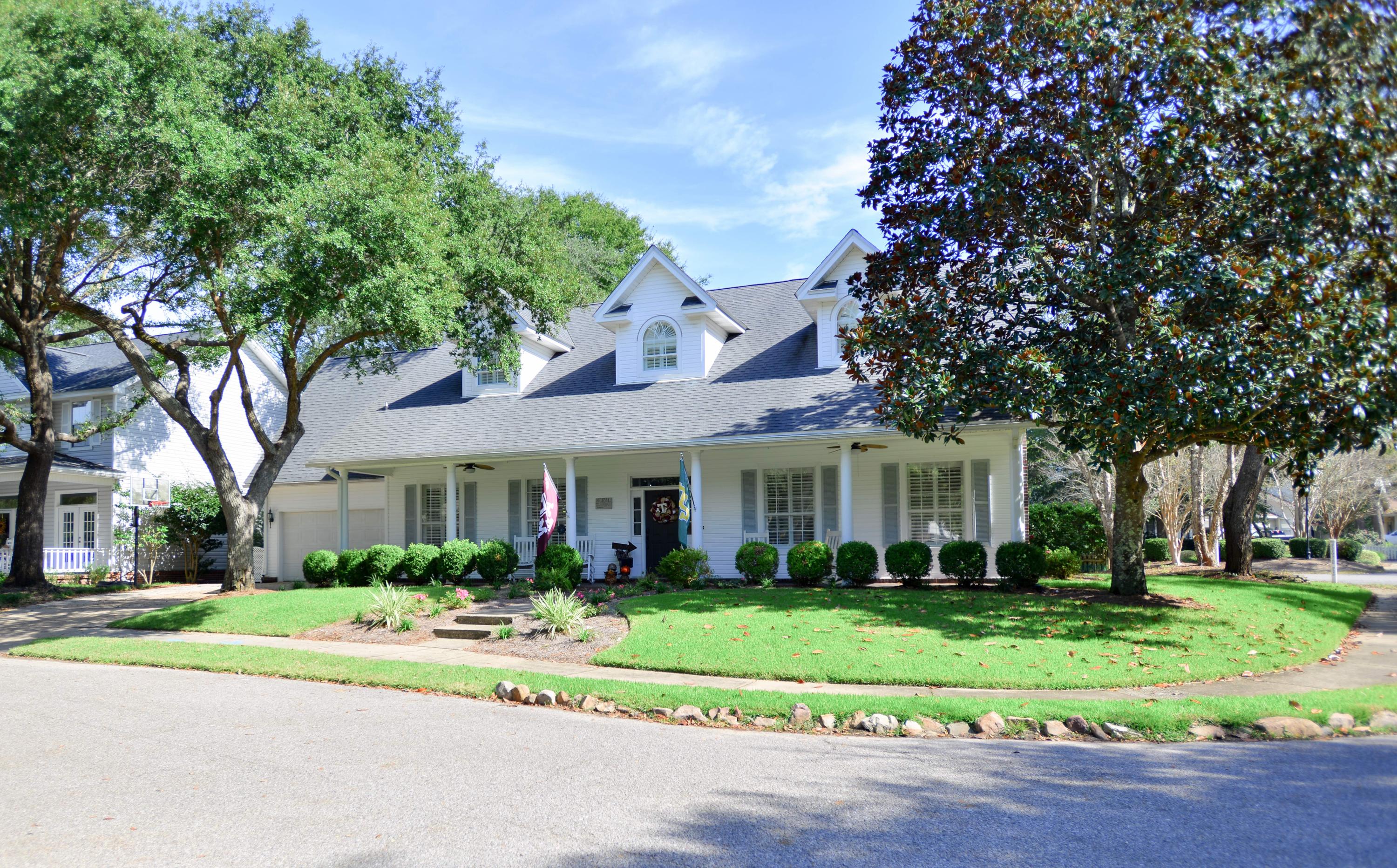 VILLAGE OF BOLTON AT BLUEWATER BAY - Residential