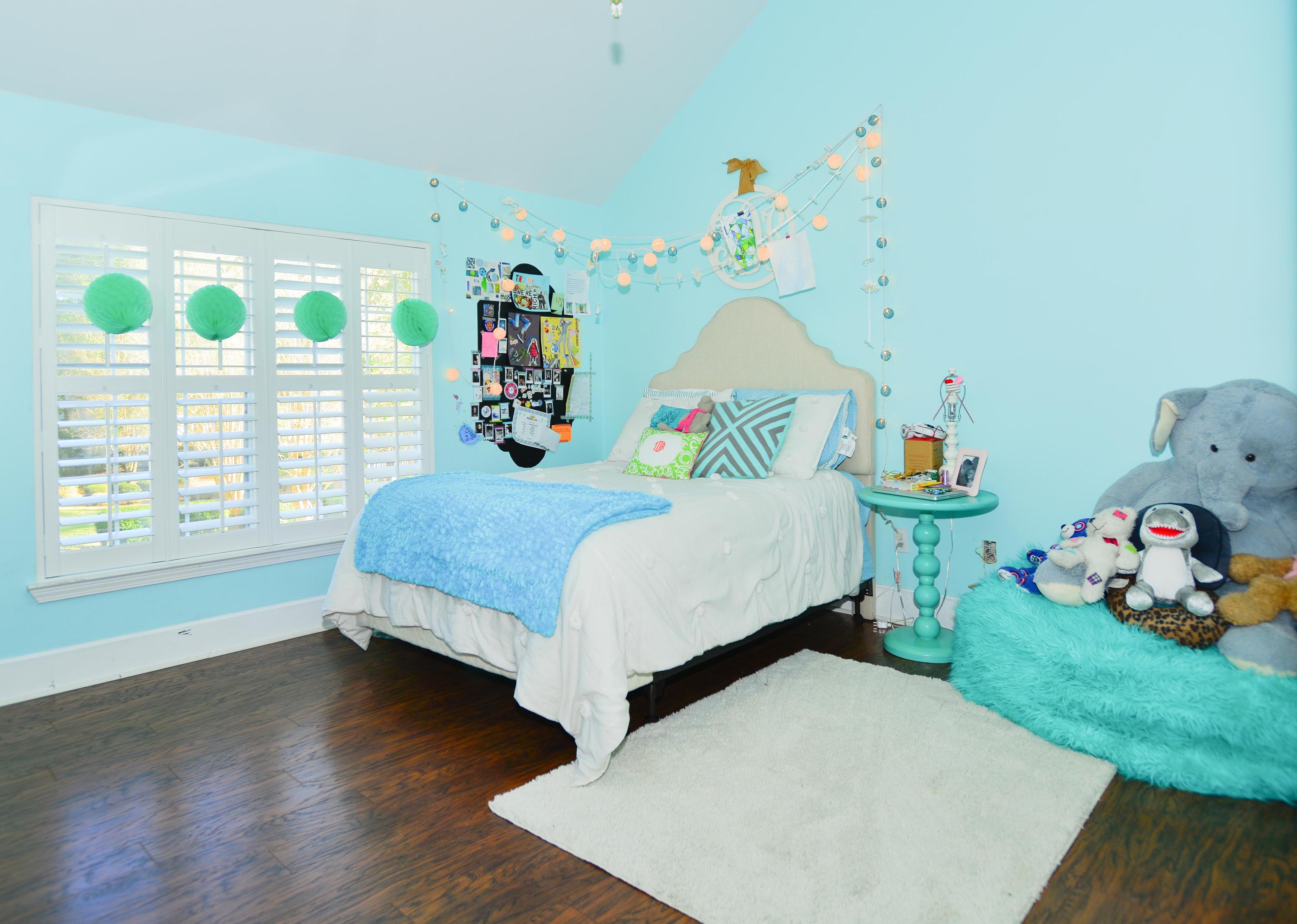 VILLAGE OF BOLTON AT BLUEWATER BAY - Residential