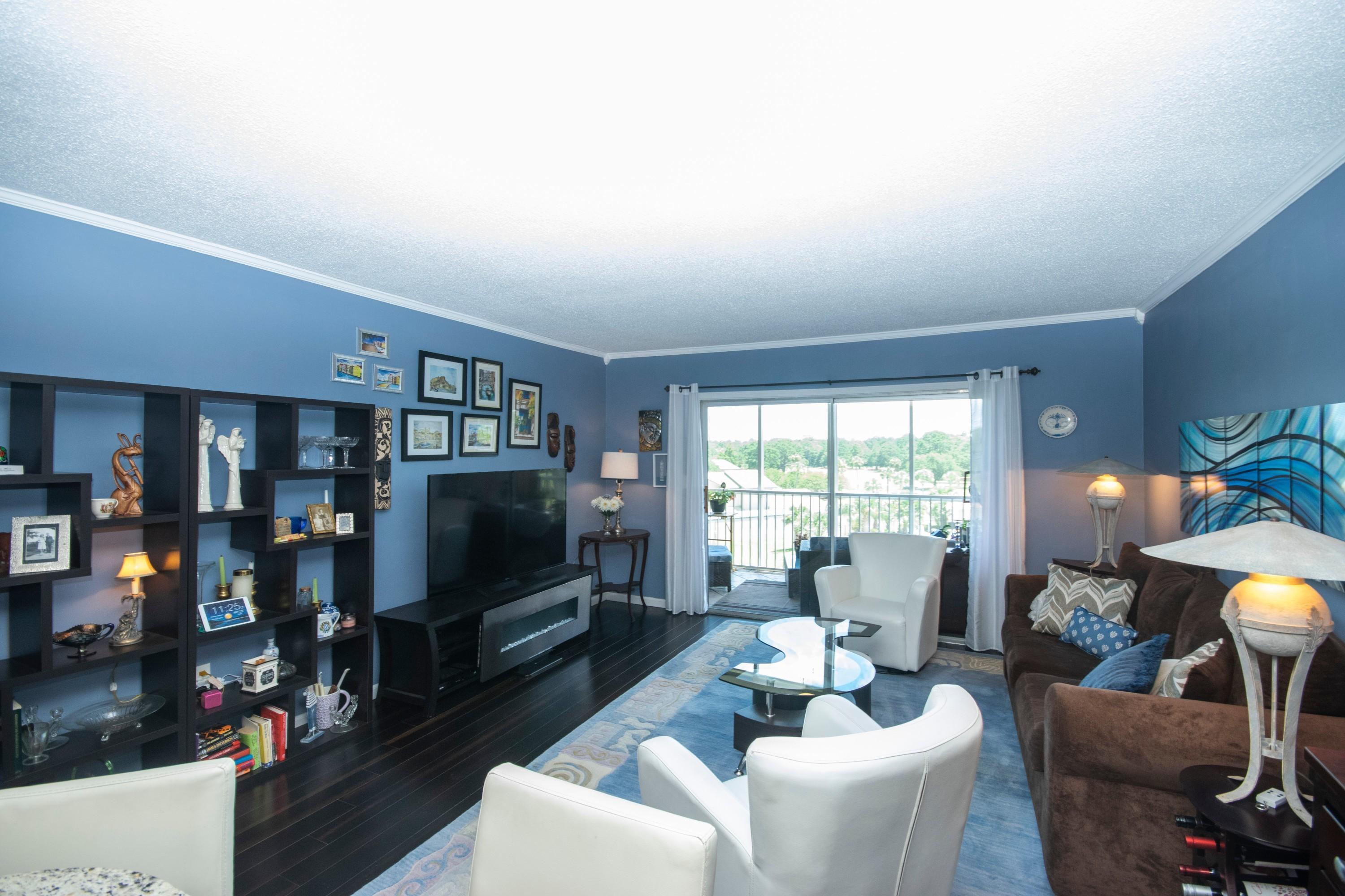 Colony Club - Residential