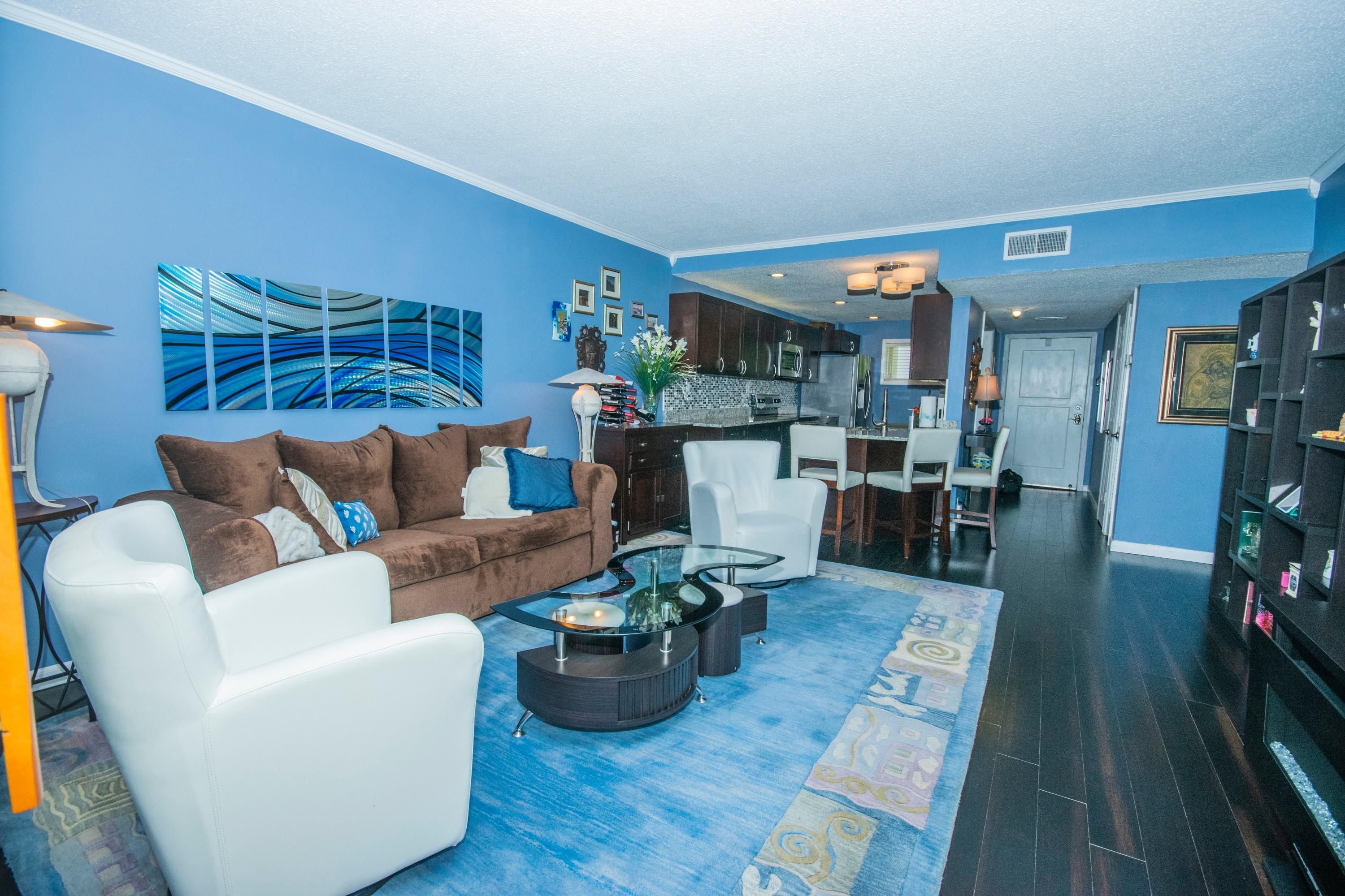 Colony Club - Residential