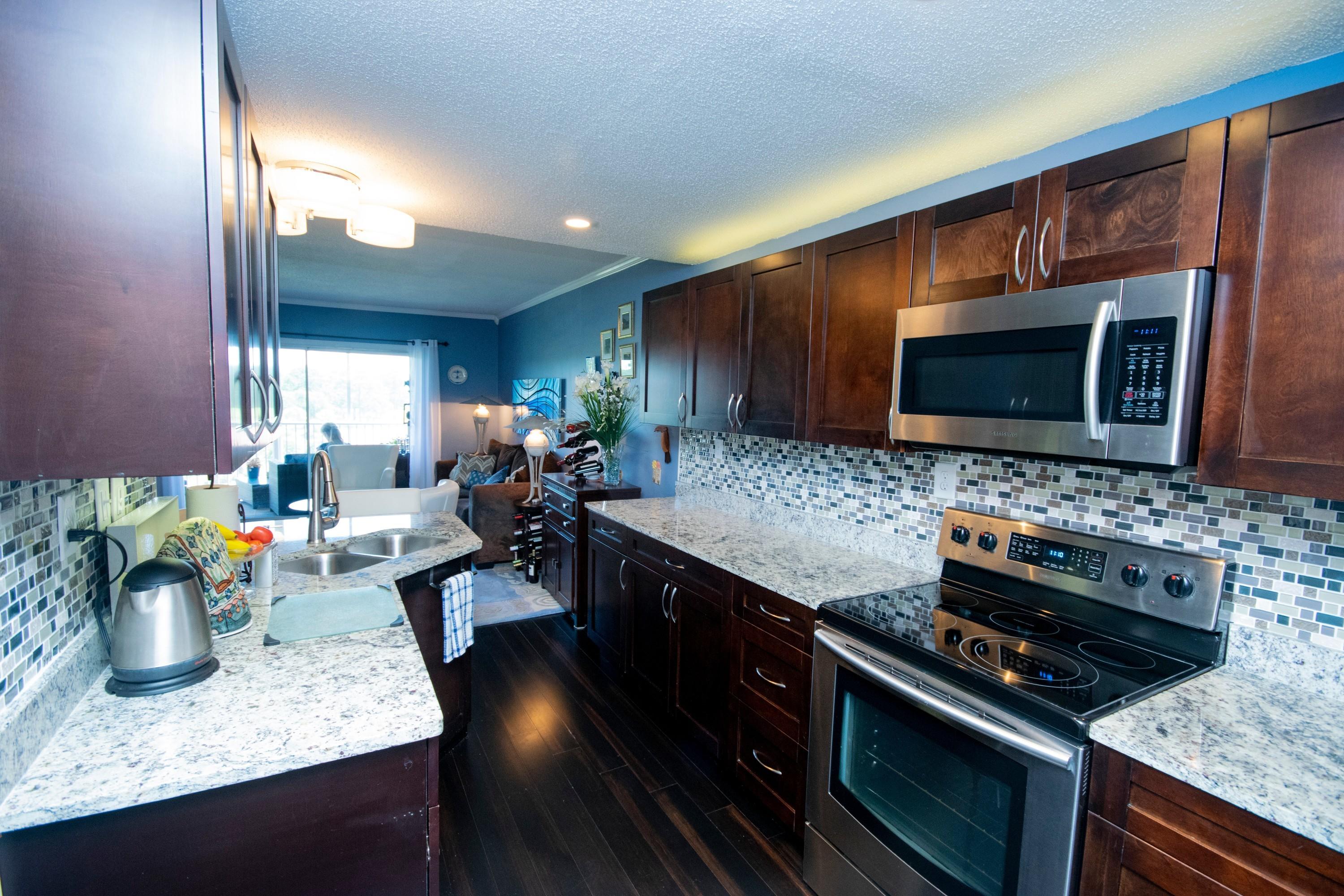 Colony Club - Residential