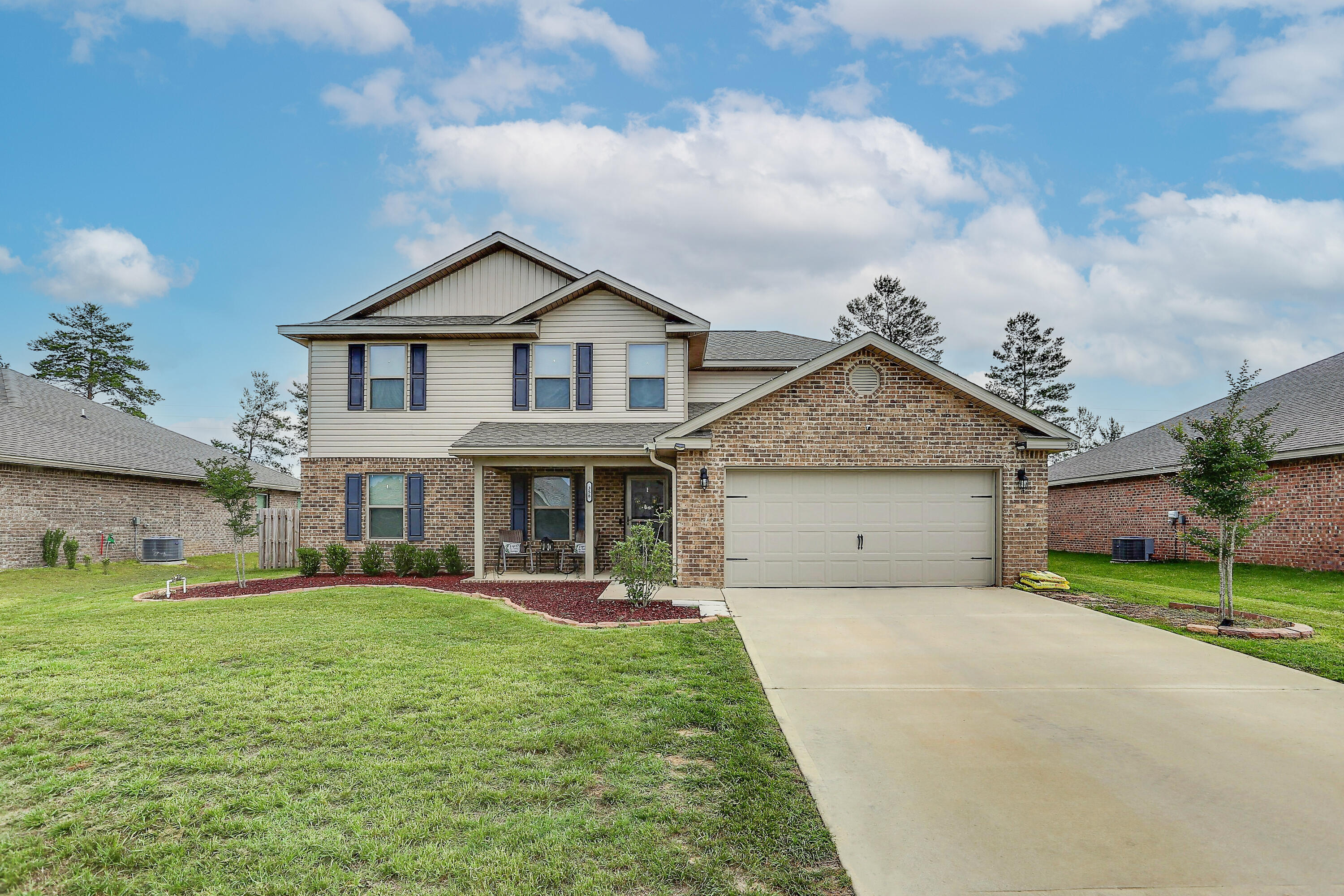 Come see this beautiful home located in the desireable Redstone Commons neighborhood. This neighborhood has amenities to include a pool, clubhouse, playground and dog park. This home has an amazing open floor plan with vinyl flooring through out the home, and carpet on the second floor and in the master suite downstairs. The kitchen has stainless steel appliance, granite countertops, and a large island. Another great feature is the large bonus area upstairs. Let's not forget the sprinkler system, double car garage, and large fenced in back yard with a shed.