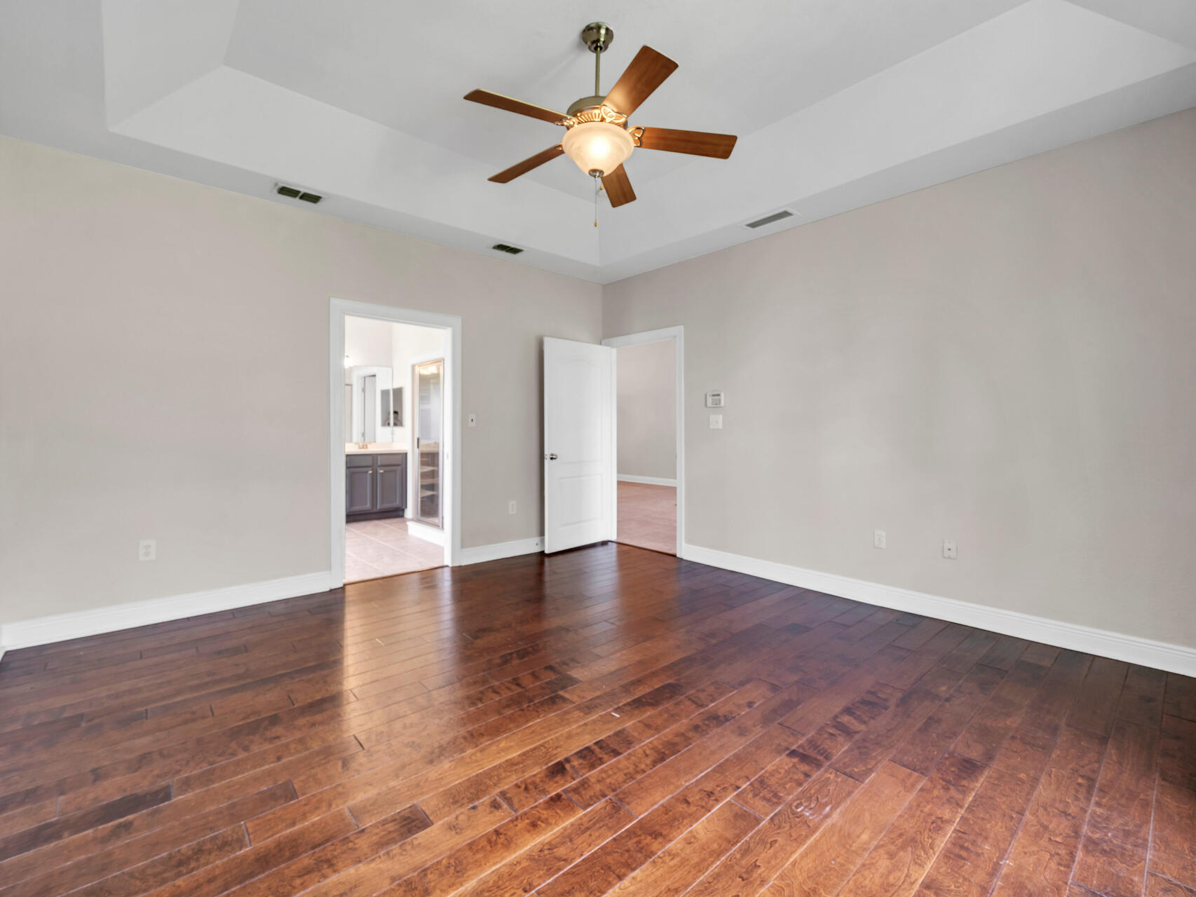 DIAMOND LAKES - Residential