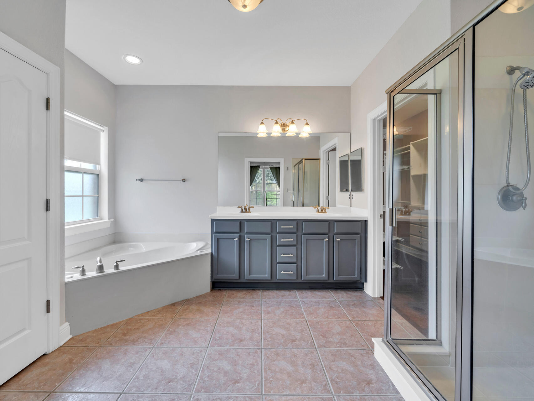 DIAMOND LAKES - Residential